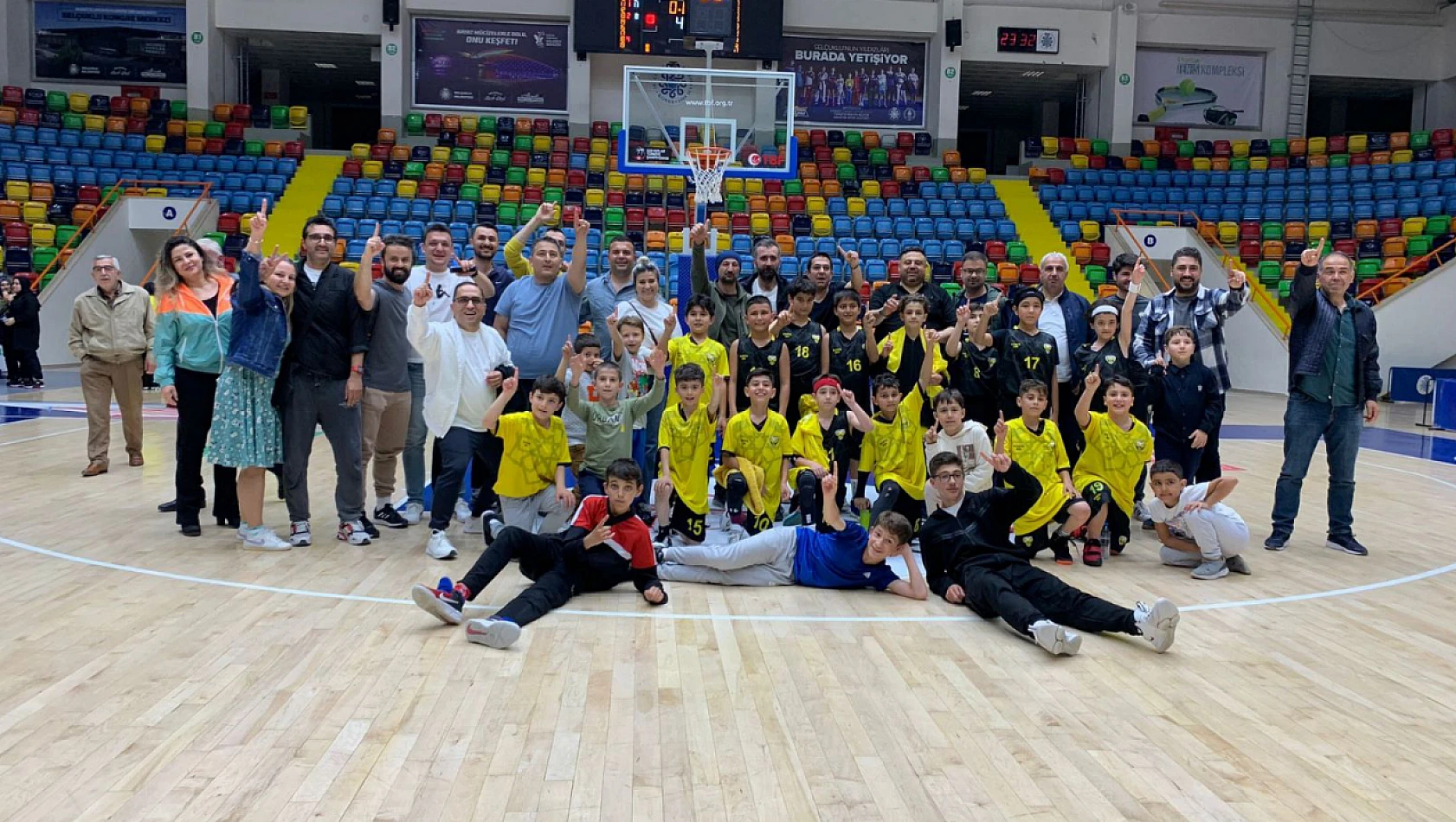 Konya Basketbolda  çifte şampiyonluk