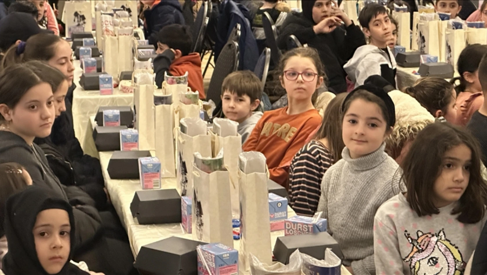 Berlin'de çocuklara özel iftar