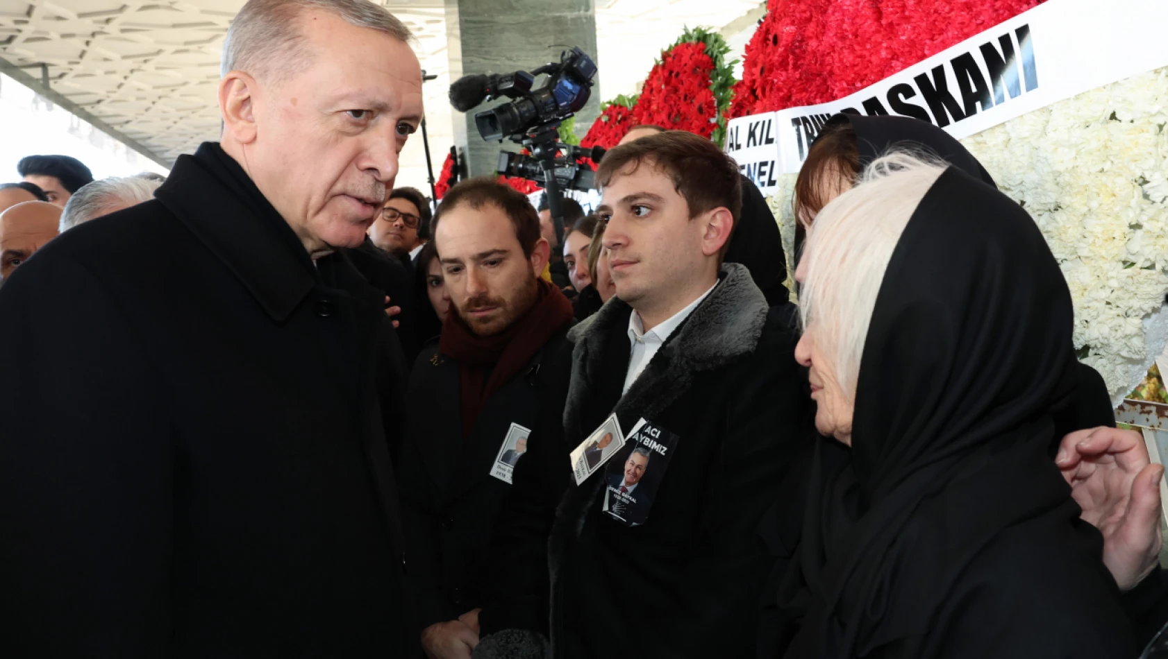 Cumhurbaşkanı Erdoğan Baykal ailesine taziyede bulundu