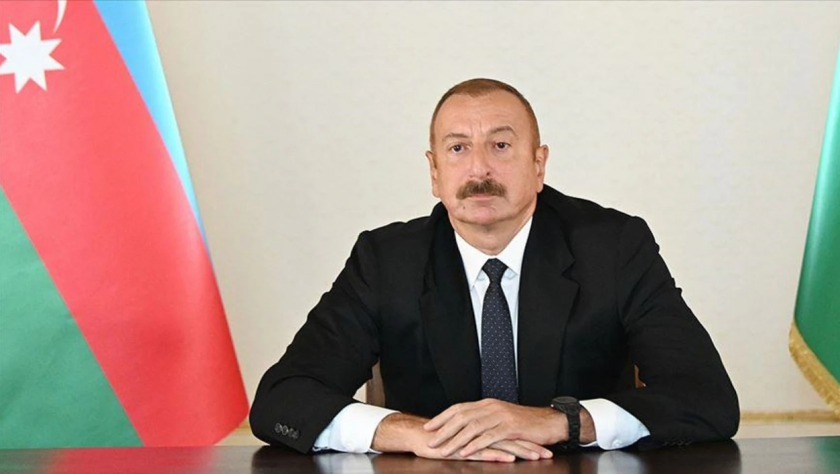 Fransa'nın sömürgeciliği sürdürmesine Aliyev'den tepki geldi