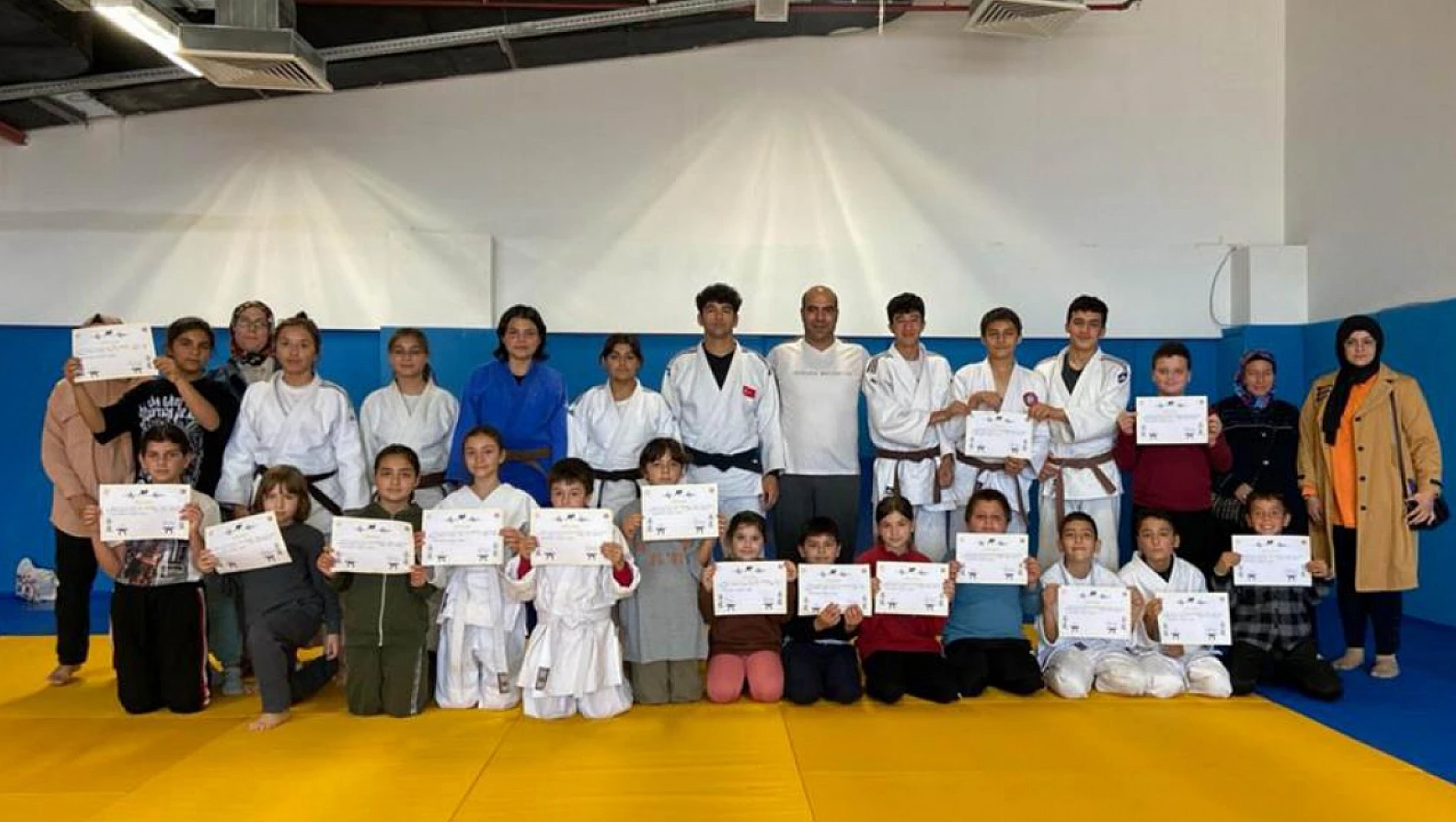 Karaman'da genç judocular bir üst kuşağa terfi etti