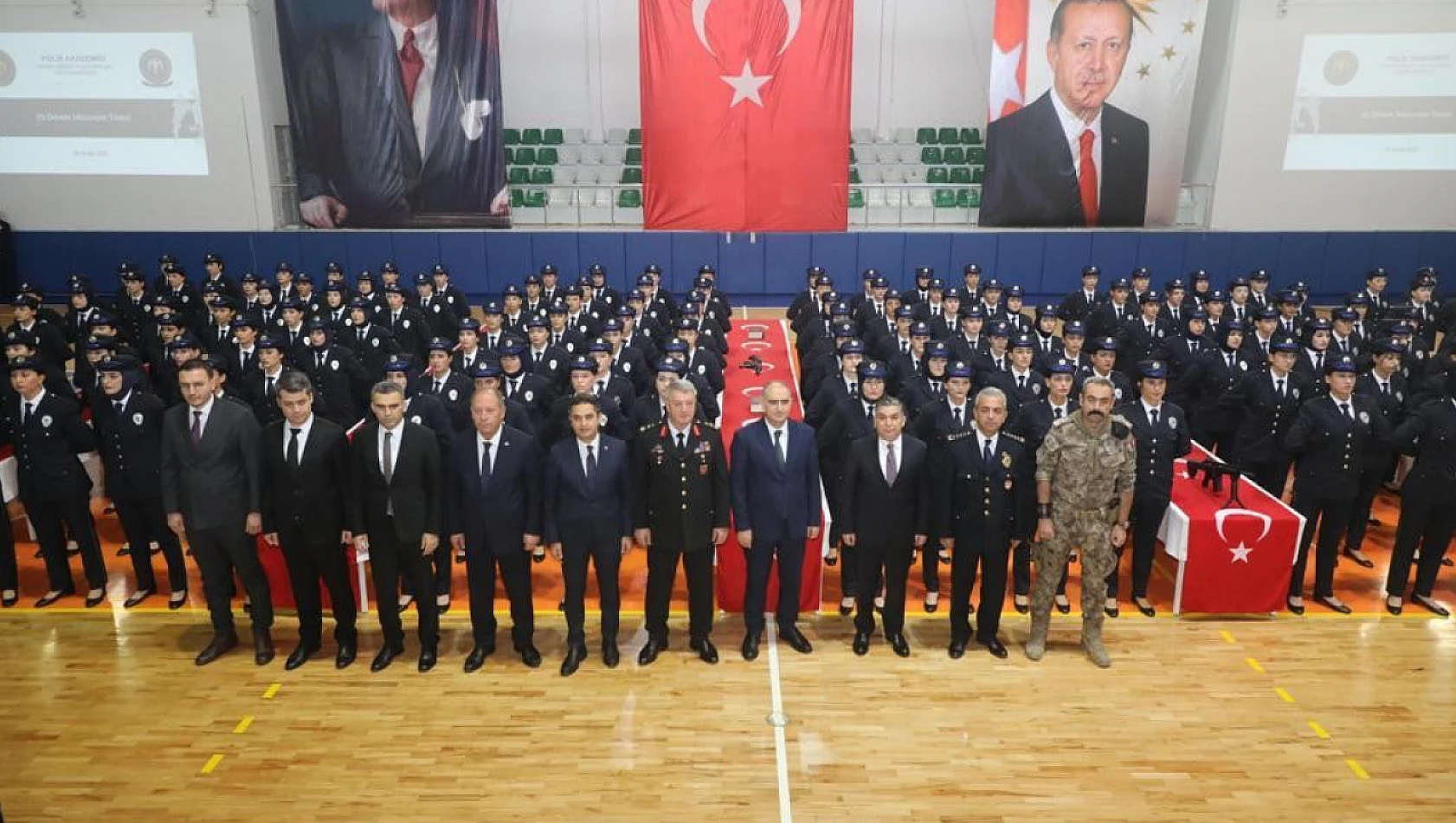 Konya'da 144 polis adayı mezun oldu!