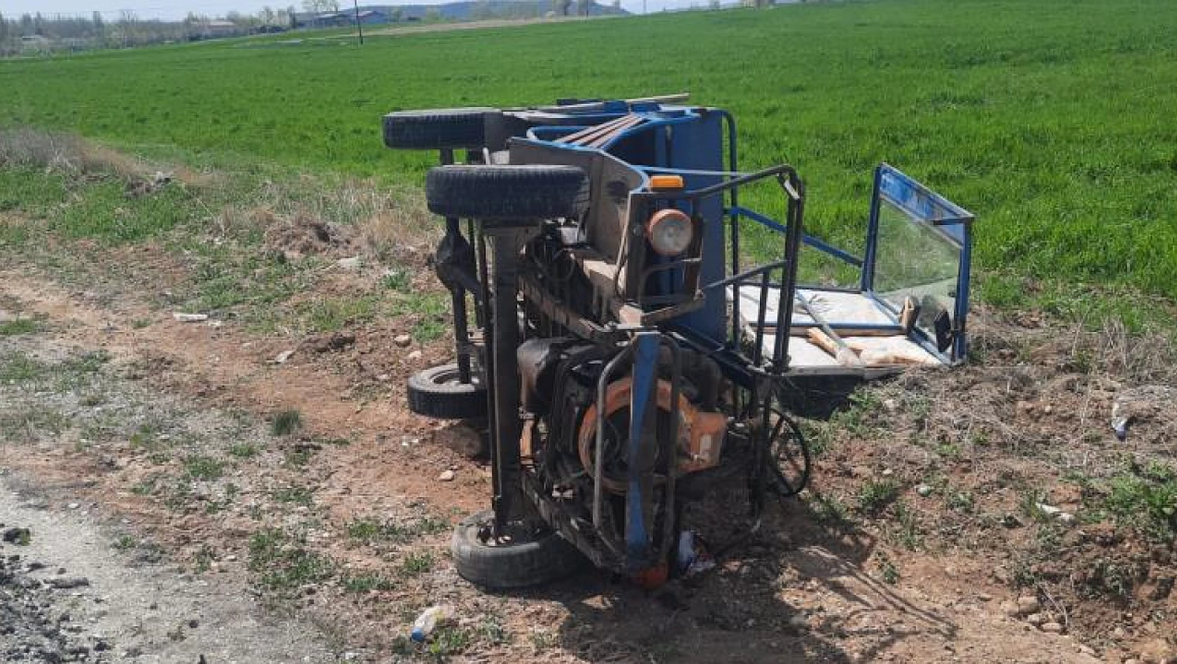  Konya'da minibüs ile patpat çarpıştı: 1 ölü