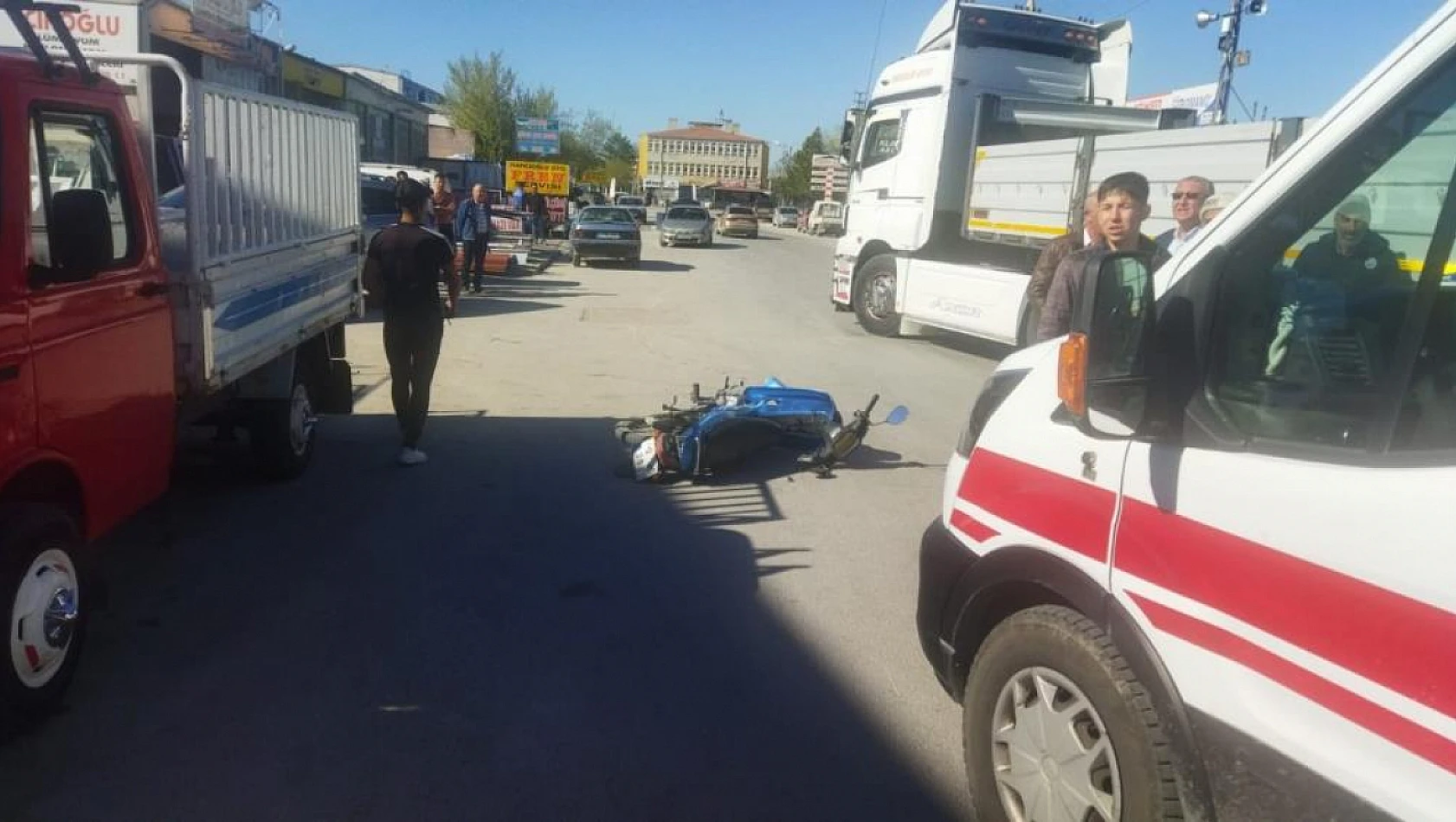 Konya'da motosiklet ile tır çarpıştı!