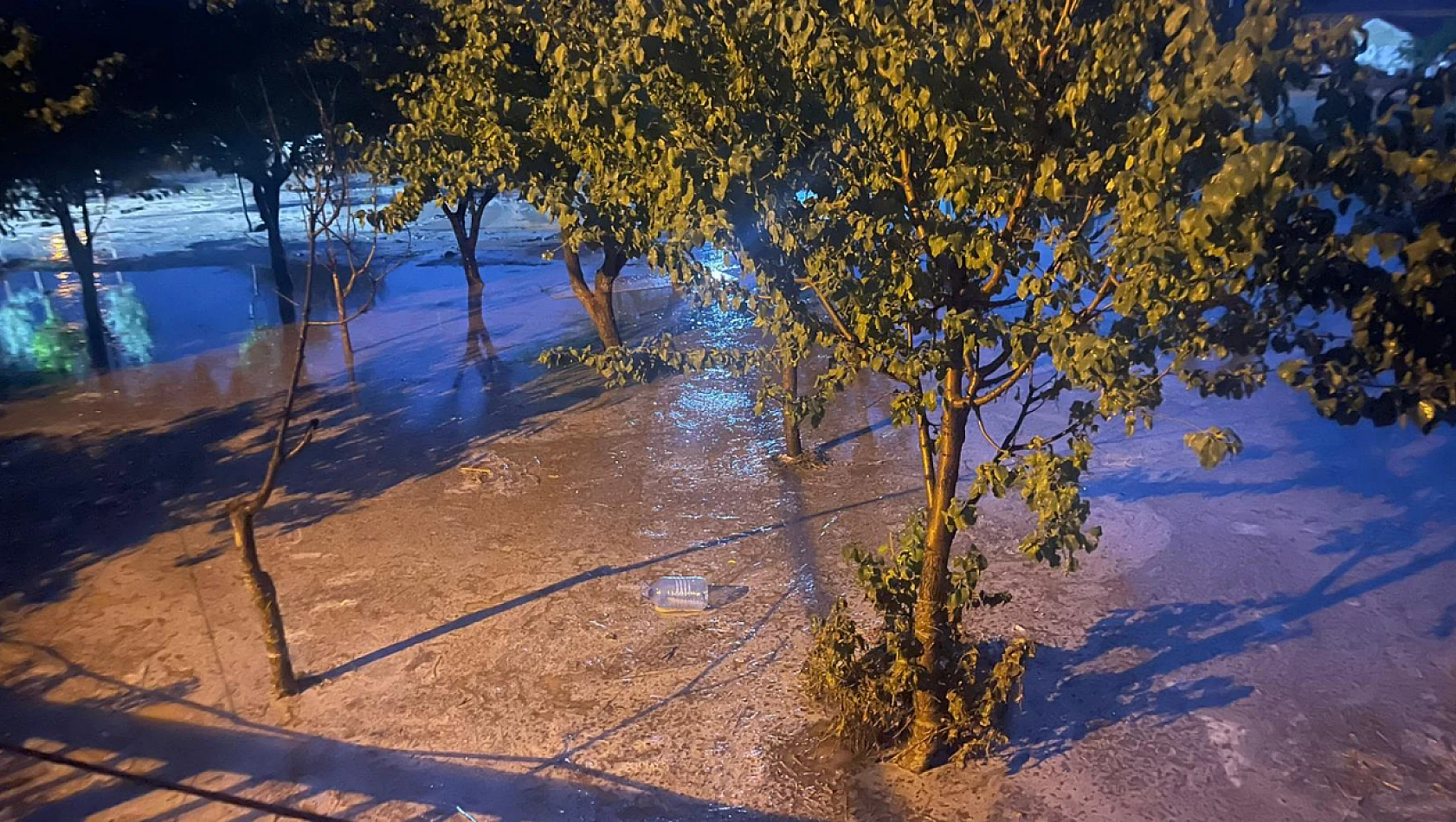 Konya'da şiddetli yağış! O ilçe sele teslim oldu