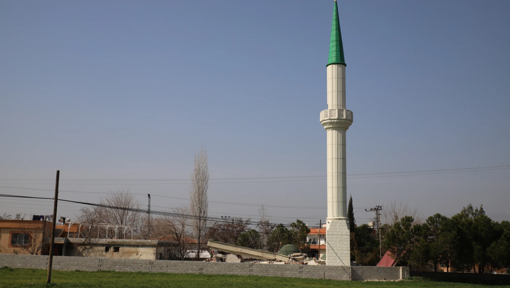Öksüz kalan minare