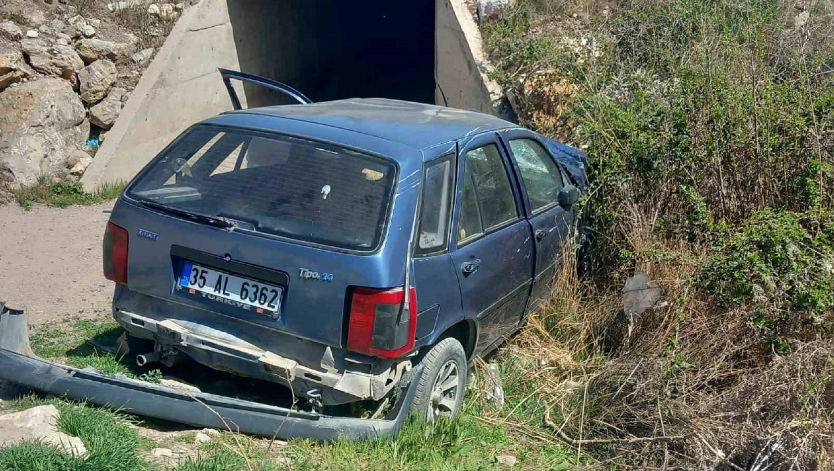 Konya'da otomobil kanala düştü: Sürücü hayatını kaybetti