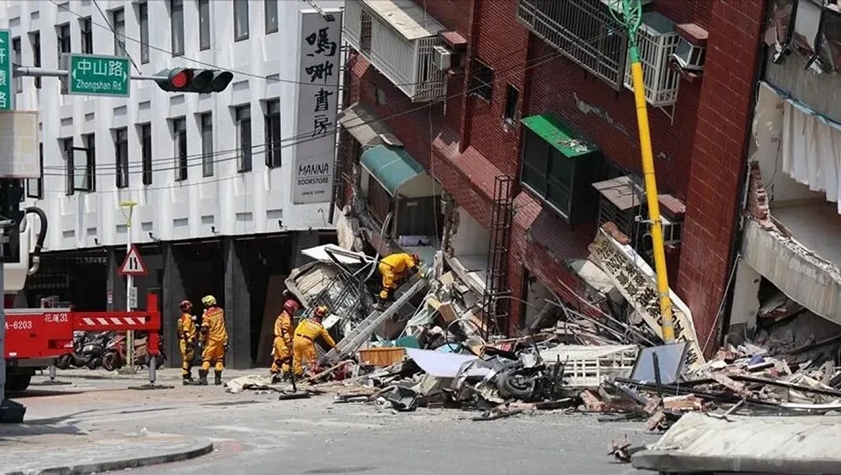 Tayvan Depremi: Hualien'de kurtarma çalışmaları tüm hızıyla devam ediyor