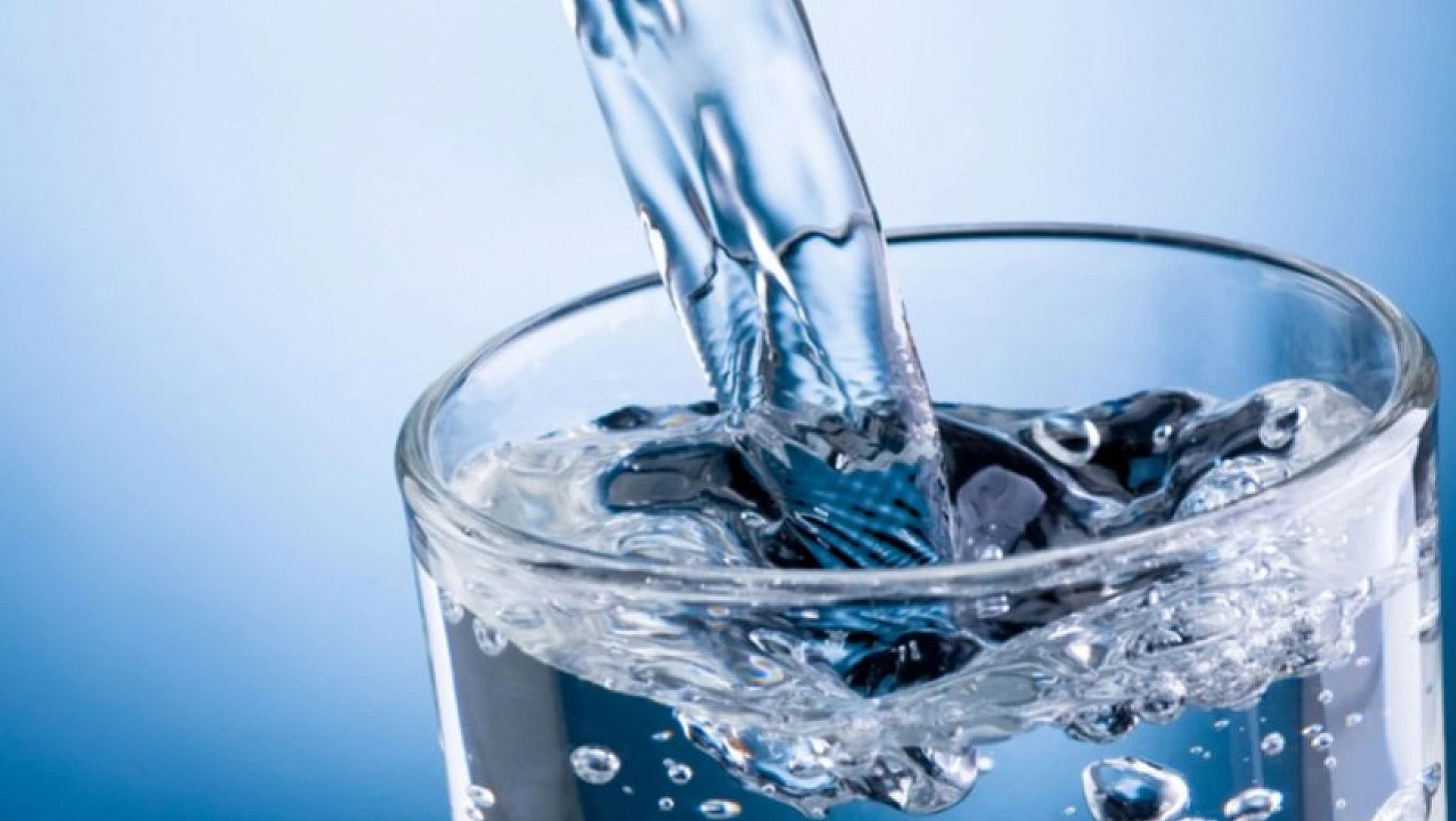 Uzmanlar Ramazan ayında kaç litre su tüketilmesi gerektiğini açıkladı
