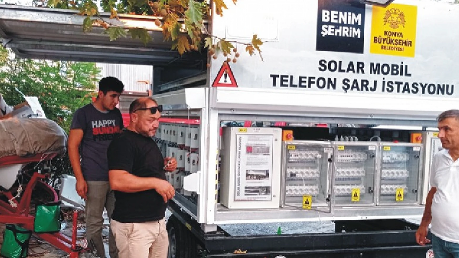 Konya Büyükşehir Manavgat'a solar mobil telefon şarj istasyonu kurdu