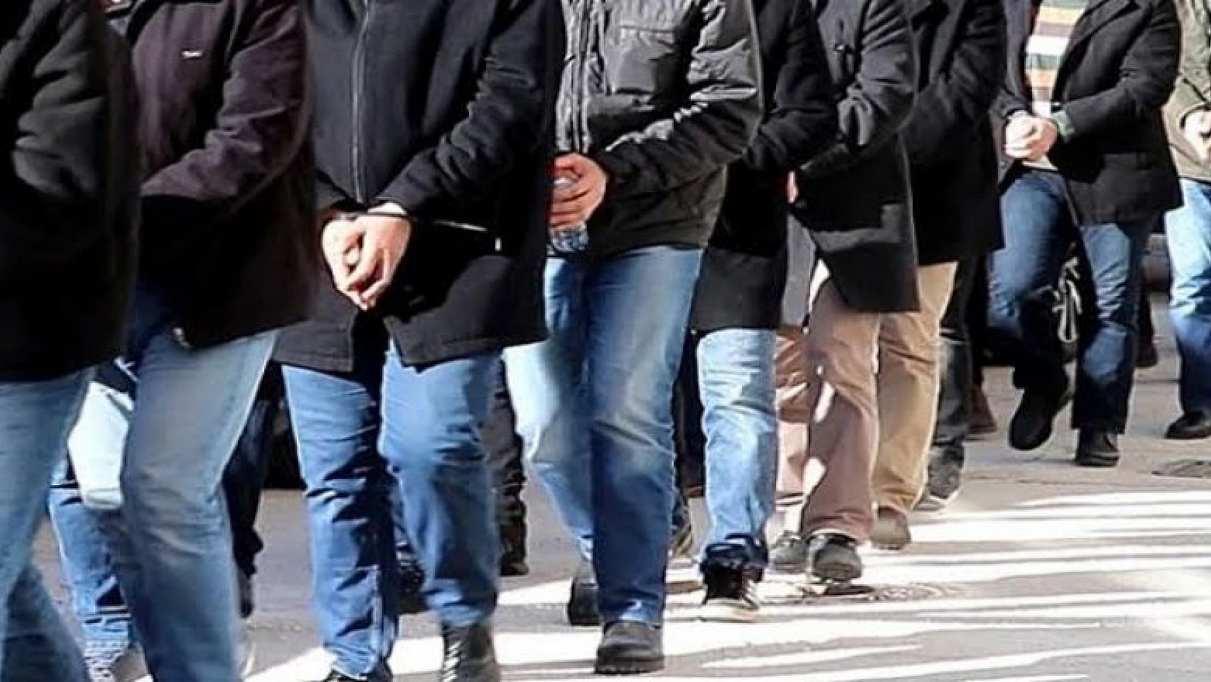 İstanbul'da terör örgütleri El Kaide ve DEAŞ'a operasyon: 9 şüpheli yakalandı