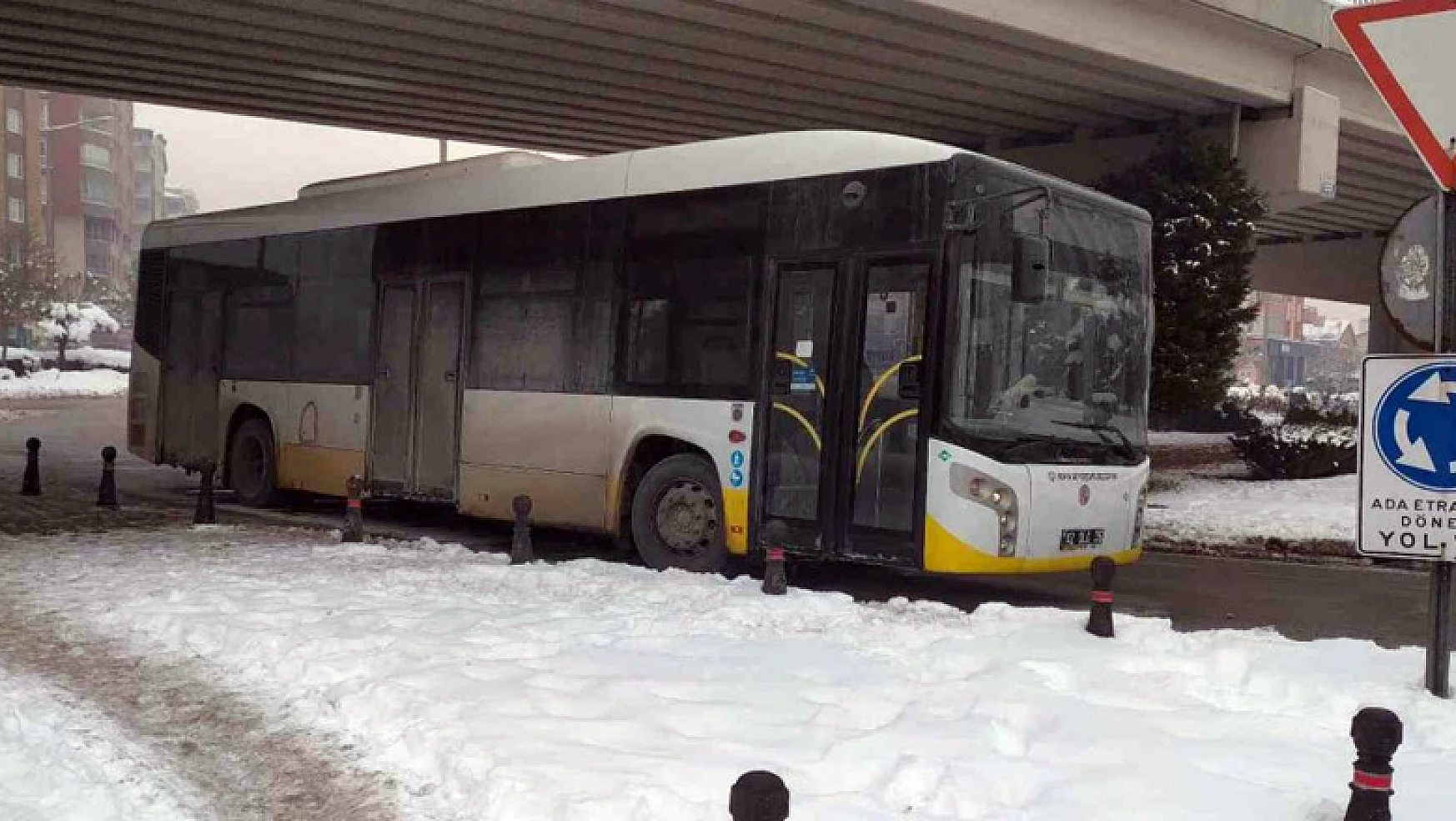 Konya'da aracın çarptığı yaya otobüsle hastaneye yetiştirilmeye çalışılırken hayatını kaybetti