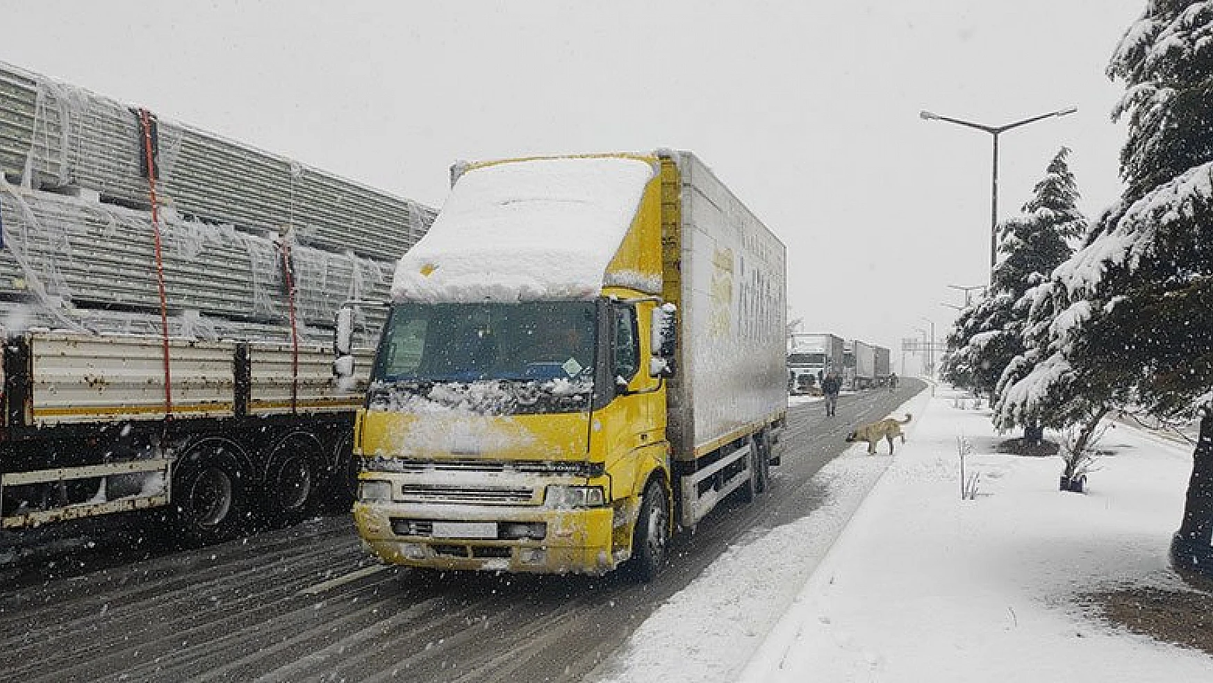 Antalya-Konya karayolu tüm araç trafiğine kapatıldı