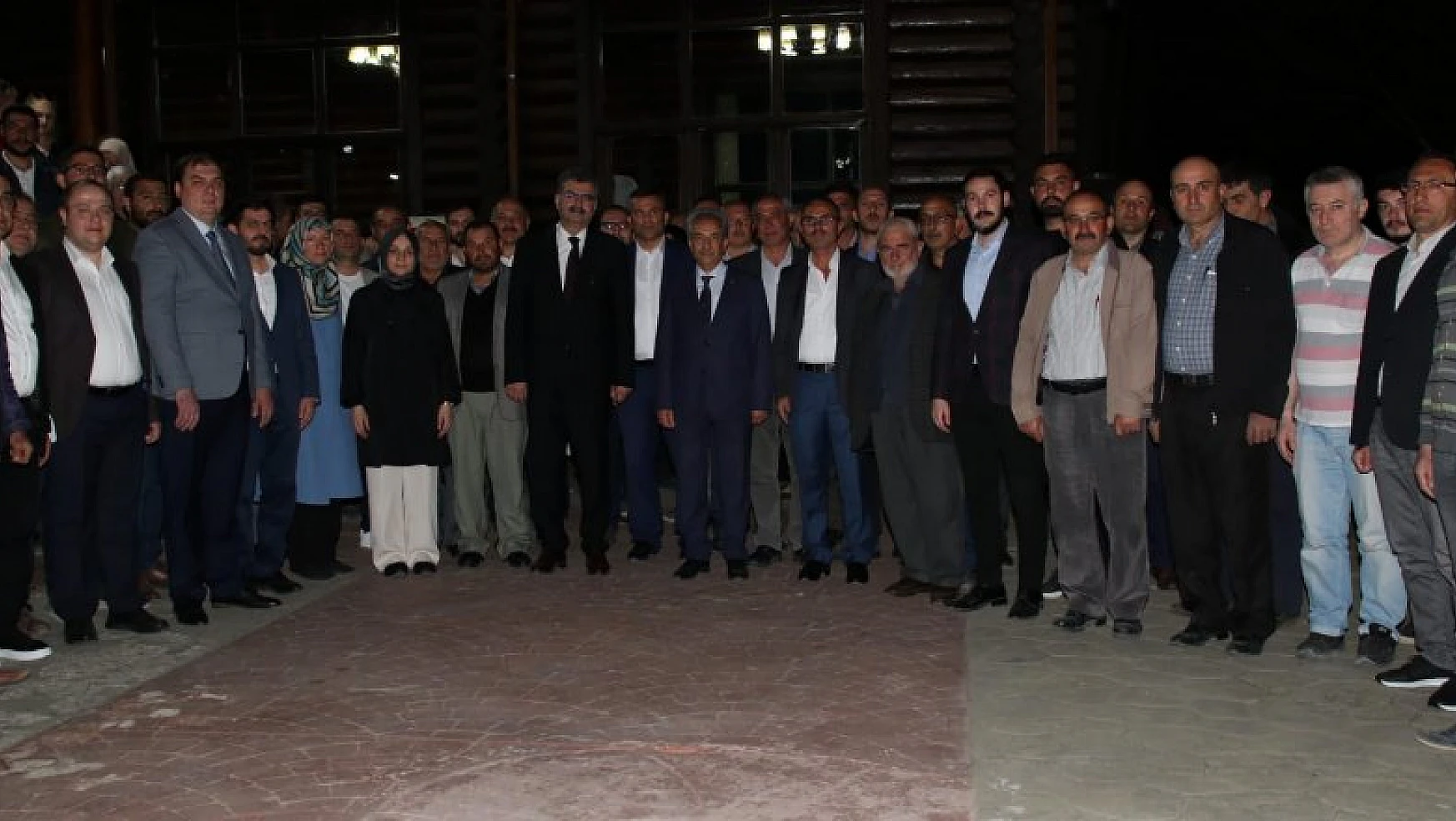 Milletvekili Usta ve Erdem Akşehir'de Teşkilat Üyeleri ile Buluştu