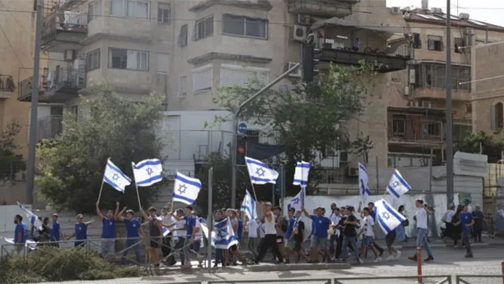 Kudüs'teki provokatif 'bayrak yürüyüşü' olaylı bitti: 45 yaralı