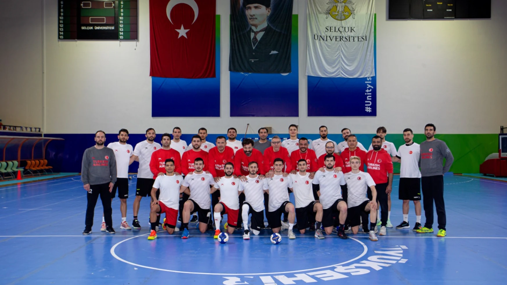 A Milli Hentbol Takımı Konya'da çalışmaları sürüyor