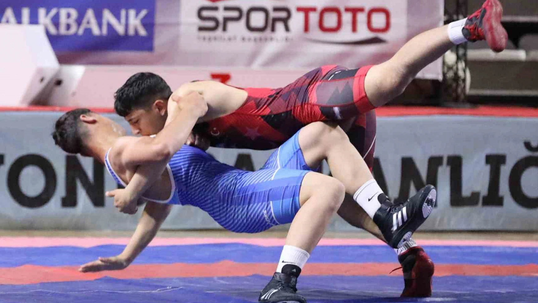Ahmet Ayık U15 Erkekler Serbest Güreş Türkiye Şampiyonası tamamlandı
