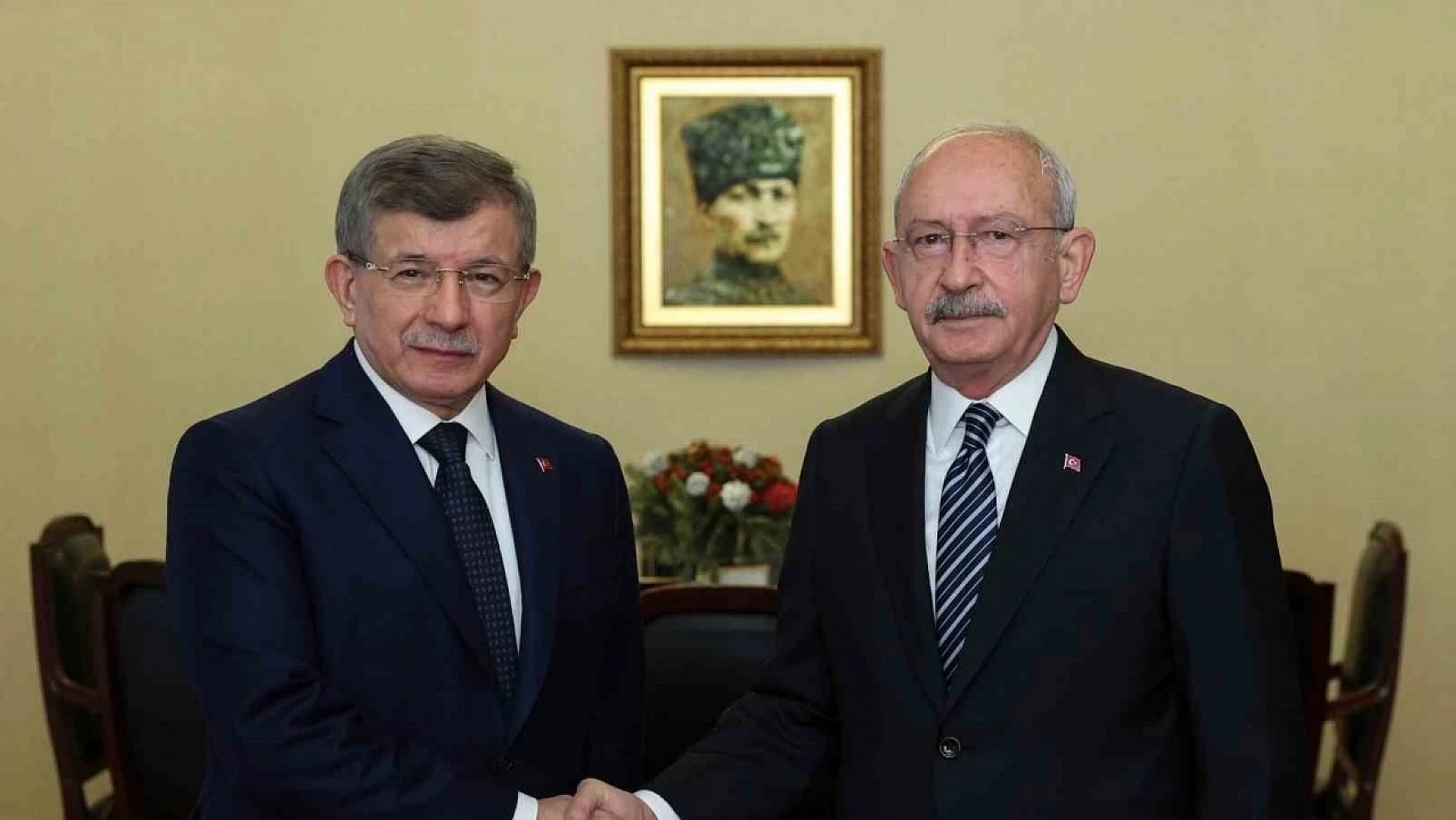 Ahmet Davutoğlu, Kemal Kılıçdaroğlu'nu ziyaret etti