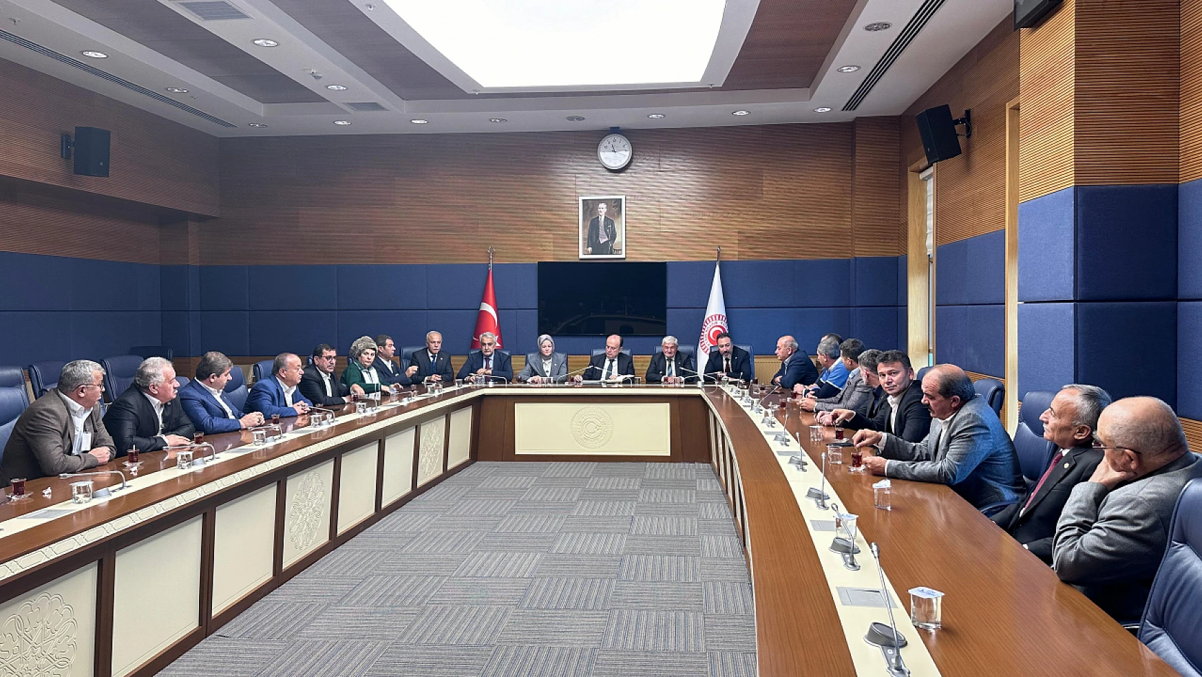 AK Parti Konya Milletvekilleri Konya Ziraat Odaları Başkanları ile bir araya geldi!
