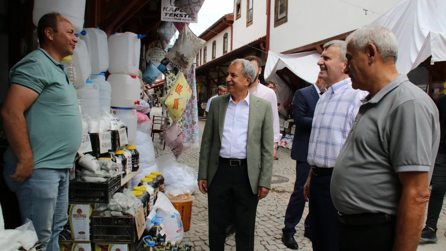 Akyürek, Akşehir'de esnaf ziyaretinde