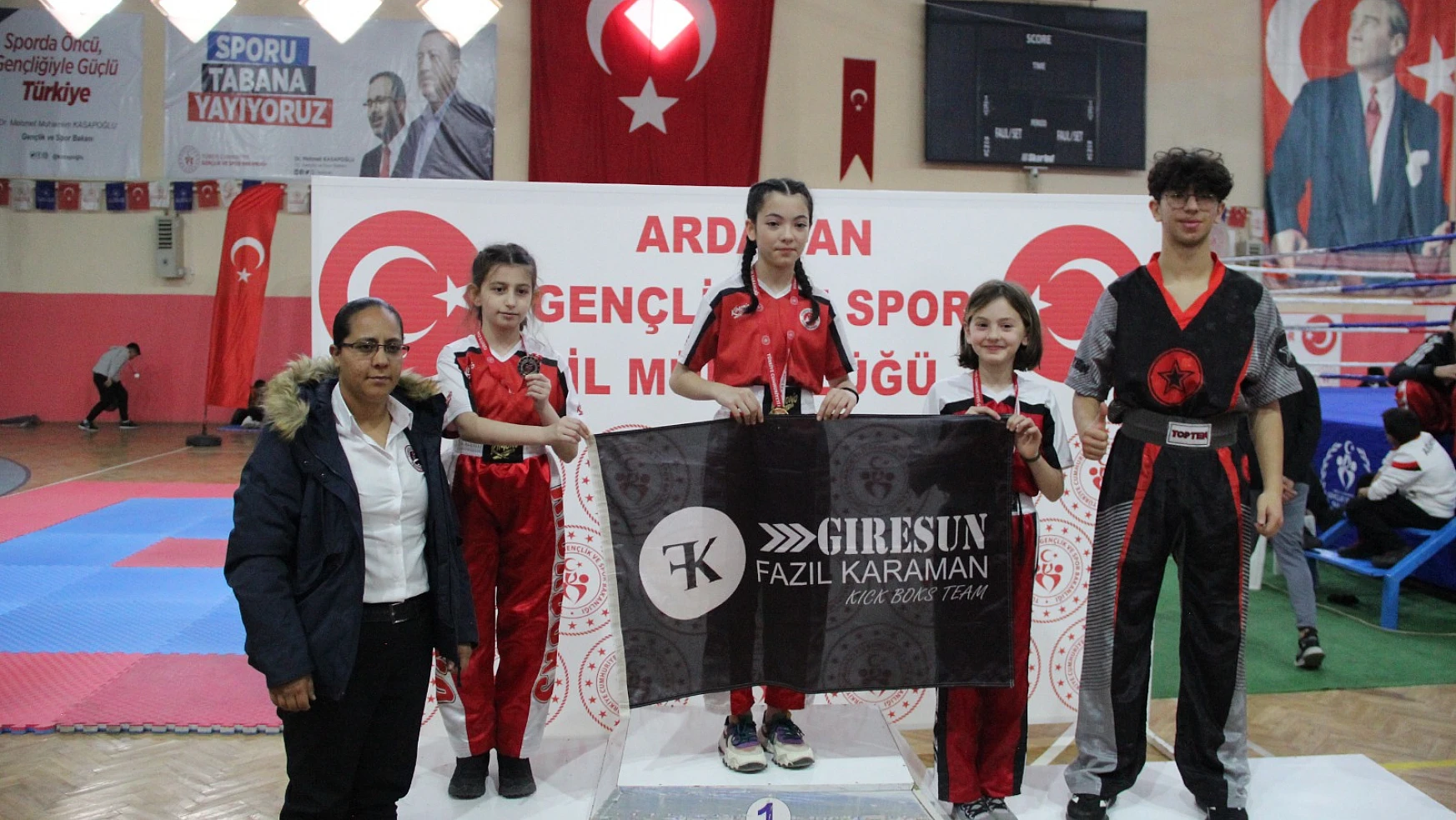 Ardahan'da Kick-Boks Zafer Kupası tamamlandı