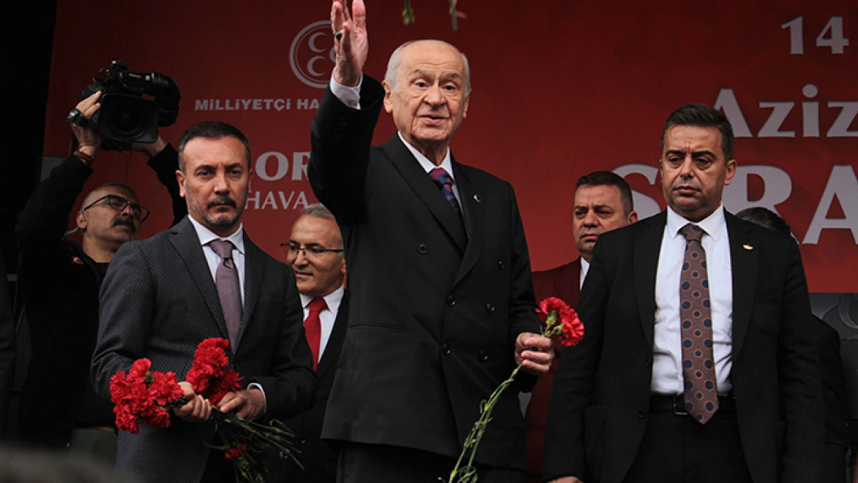 Bahçeli, Atatürk'ün kurduğu parti HDP ile tek yumurta ikizine dönmüştür