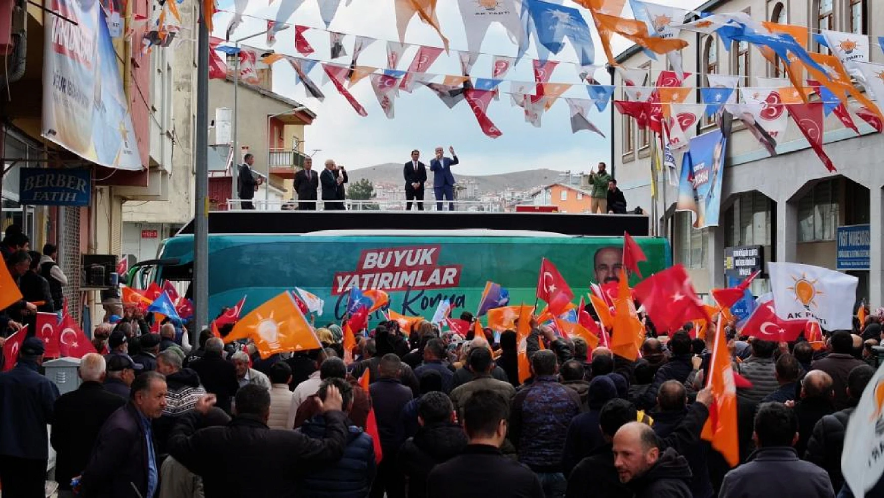 Başkan Altay, AK Parti Milletvekili Akyürek'le birlikte Hüyük'te vatandaşlarla buluştu