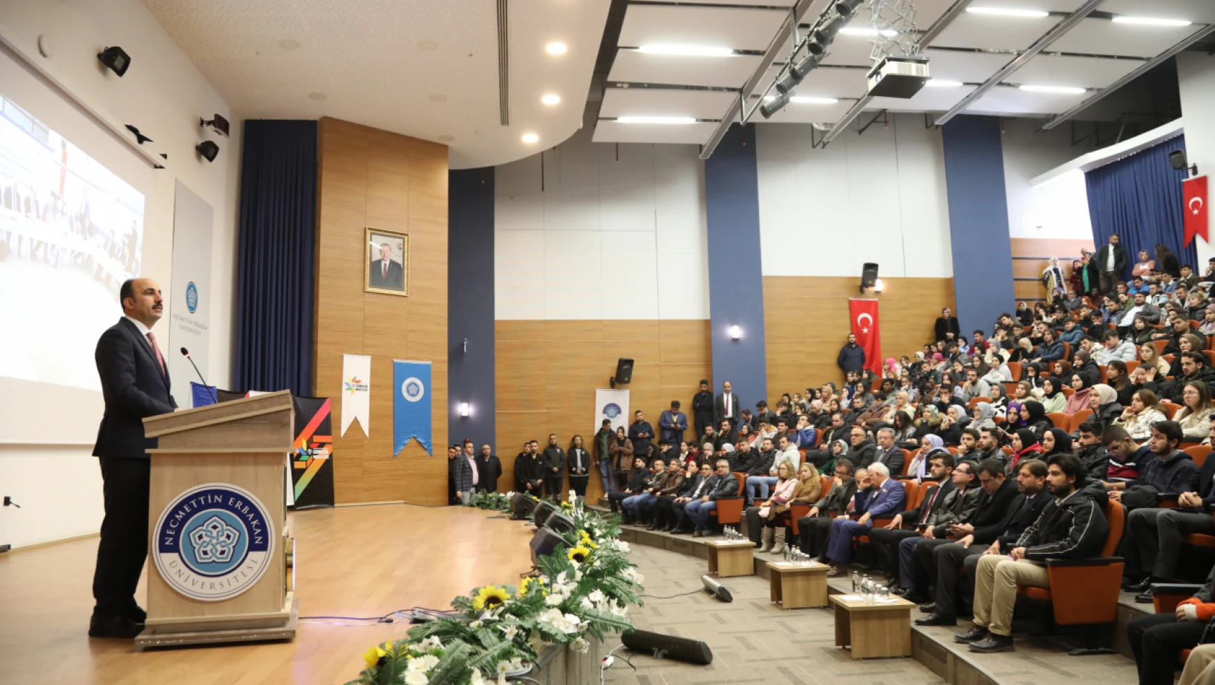 Başkan Altay Konya'daki gençlere seslendi: Size güveniyoruz!