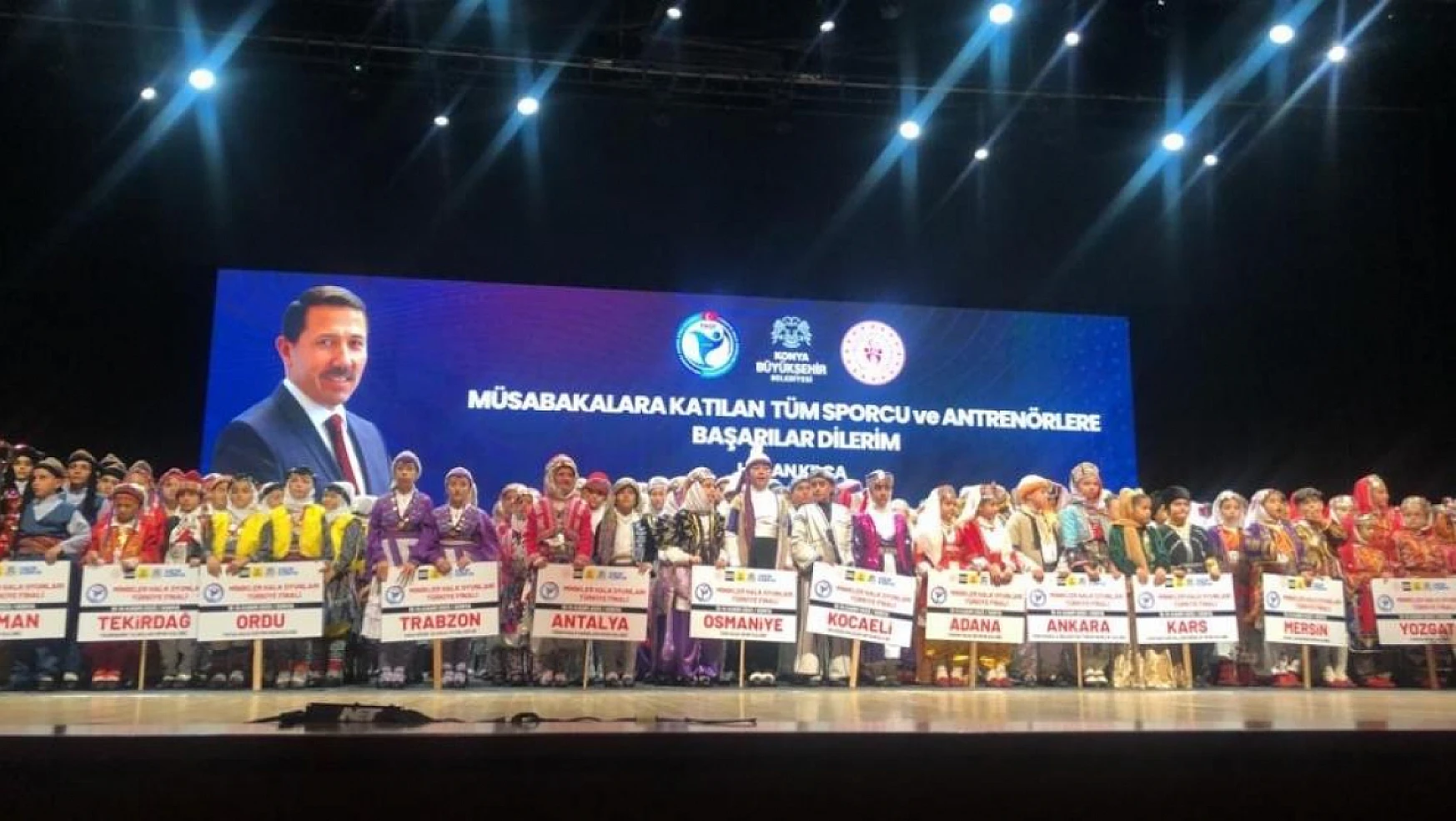 Bu takım Konya'da düzenlenen Türkiye Halk Oyunları Şampiyonasında 3. oldu!