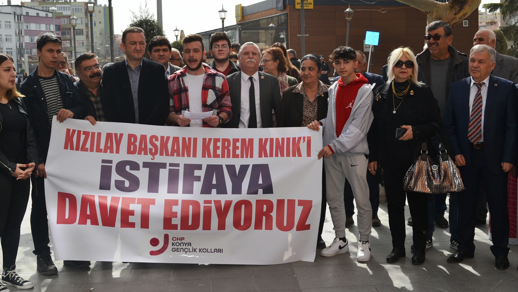 CHP Gençlik Kollarından, Kızılay genel başkanına istifa çağrısı