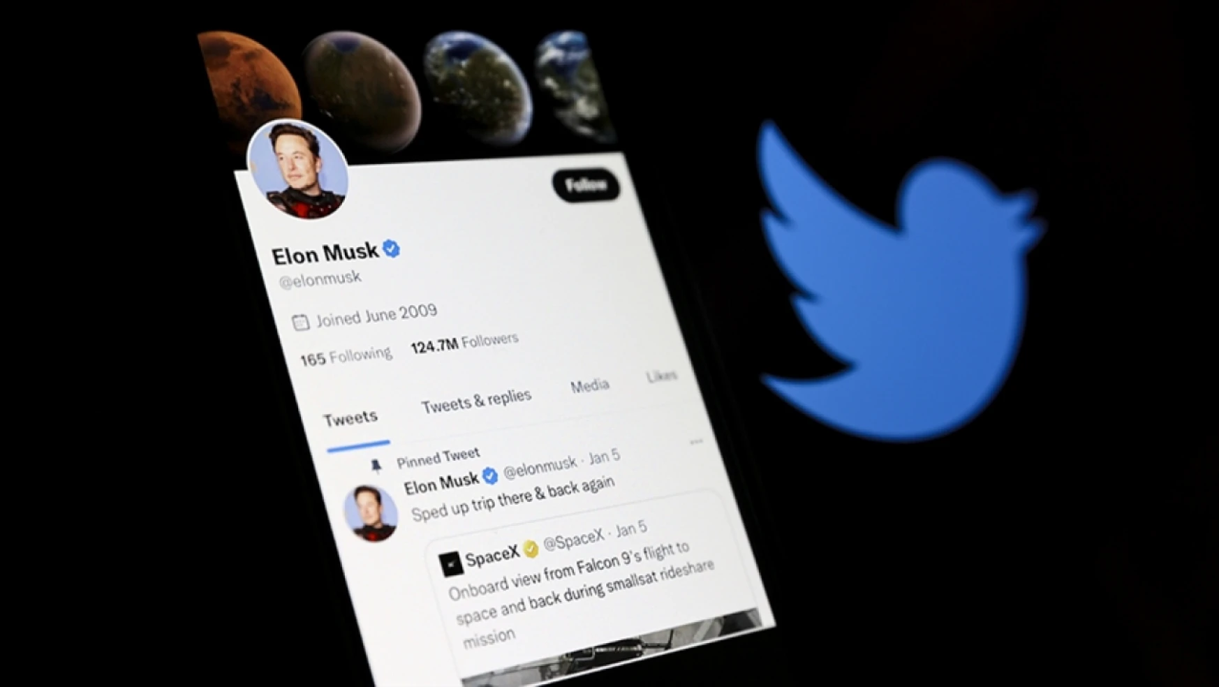 Elon Musk, Twitter'da 'mavi tik' onay sisteminin tüm dünyada kullanılabileceğini duyurdu
