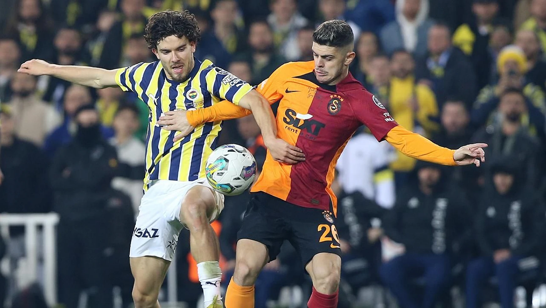 Fenerbahçe ve Galatasaray bu sezon devrelerin son bölümünde daha skorer!