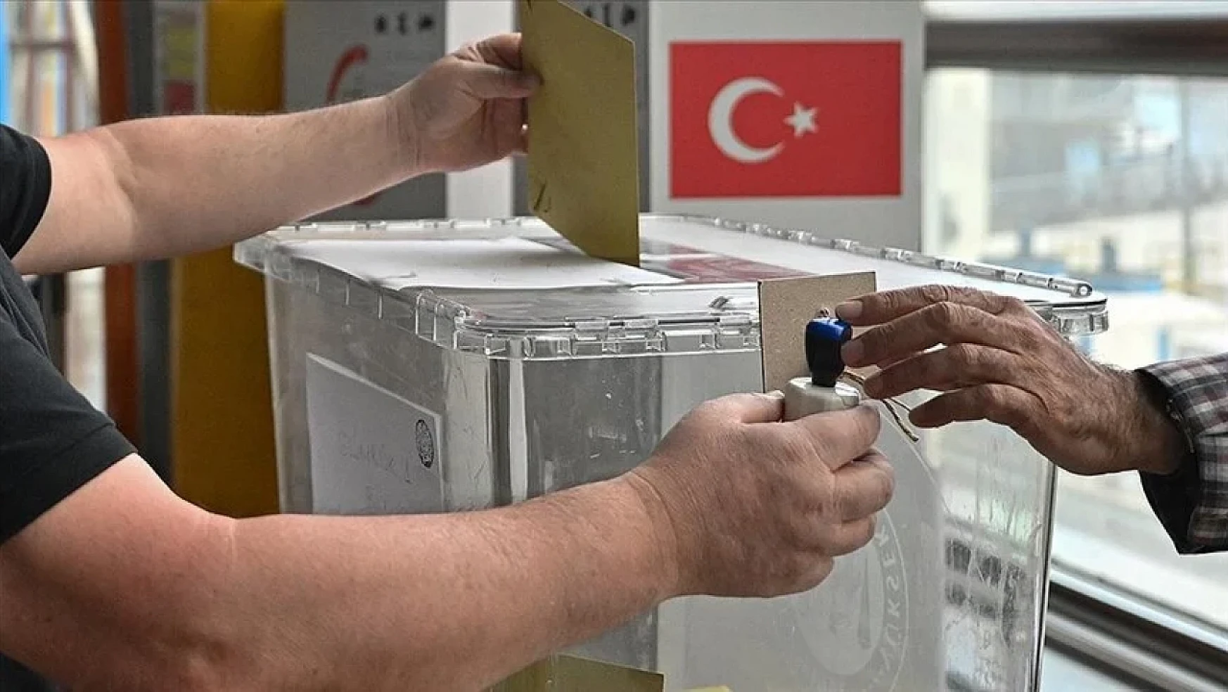 Finlandiya'da Türkiye'deki Cumhurbaşkanı Seçimi'nin ikinci tur oylaması başladı