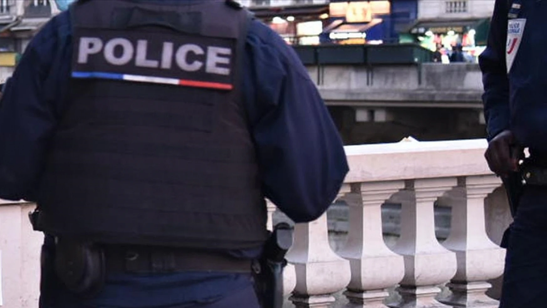 Fransa'da Müslüman polise baskı