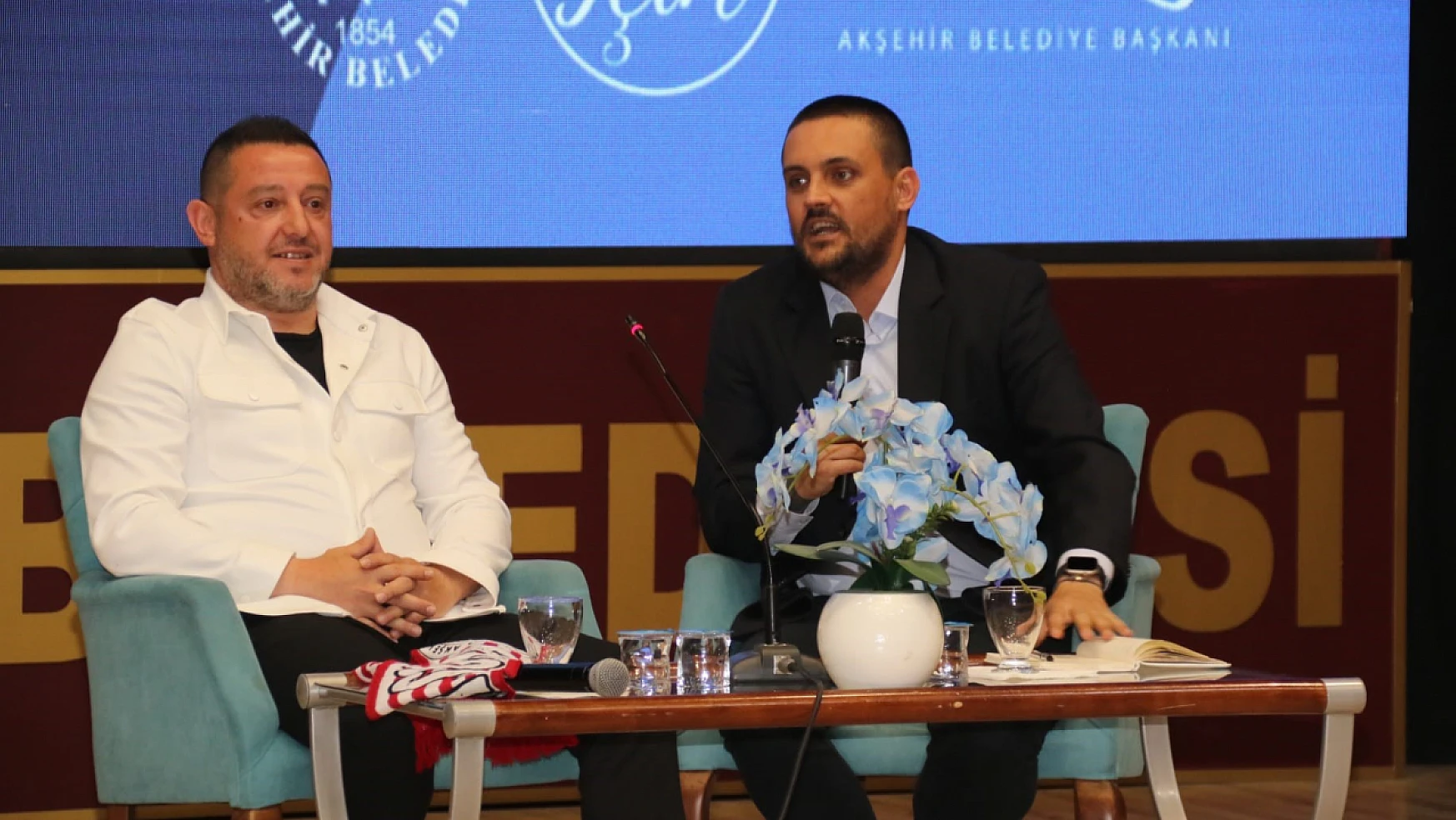 Futbolcu Nihat Kahveci, Konya'da başarı hikayesini anlattı
