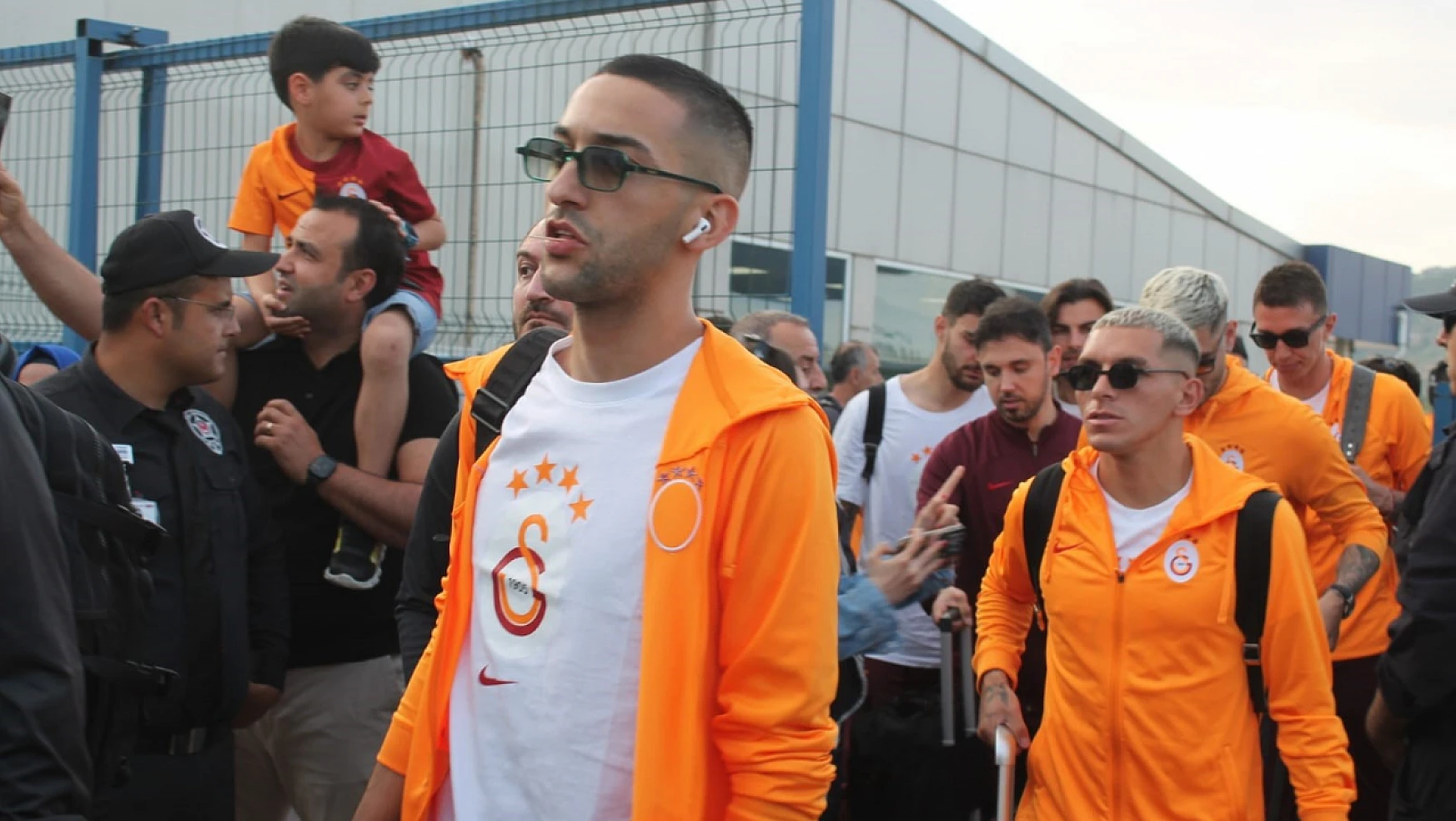 Galatasaray, Gazipaşa Alanya Havalimanı'na ulaştı