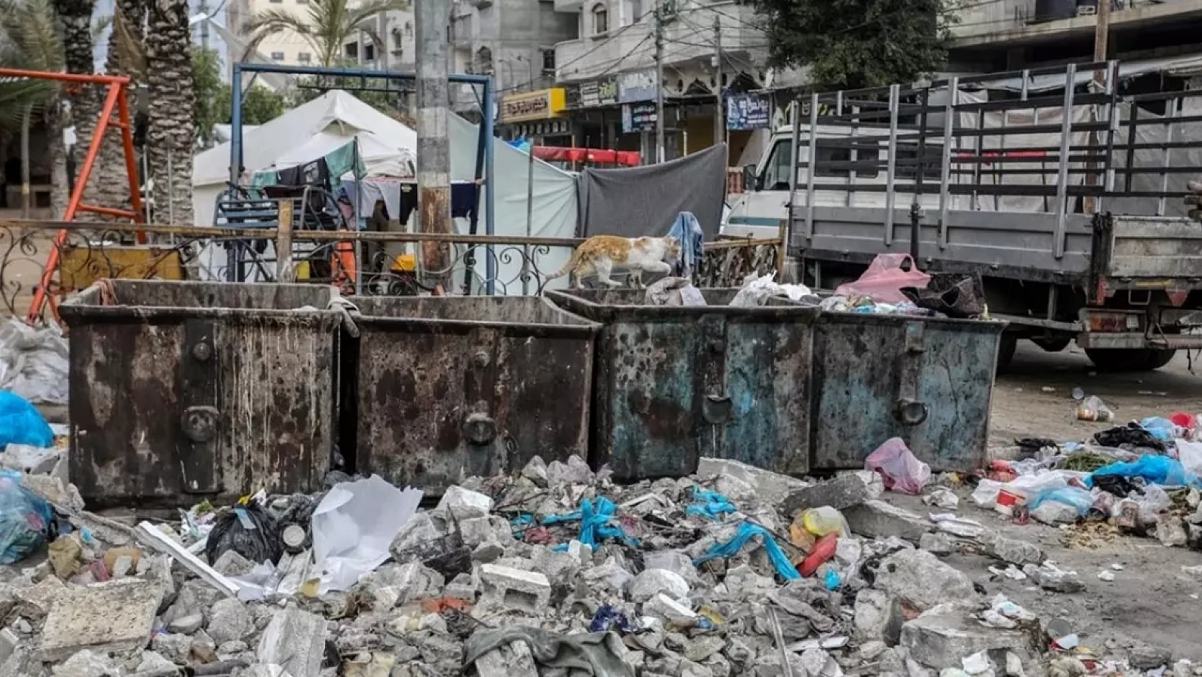 Gazze'deki çöp krizi sebebiyle Filistinliler salgın hastalık tehlikesiyle karşı karşıya kalıyor