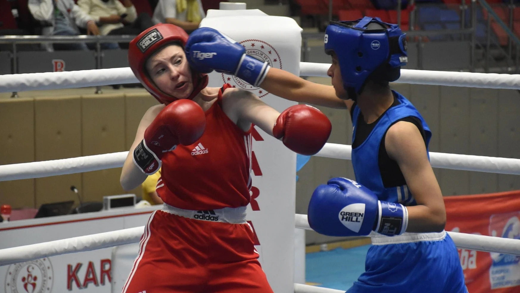 Gençler A Türkiye Boks Şampiyonası, Karabük'te başladı