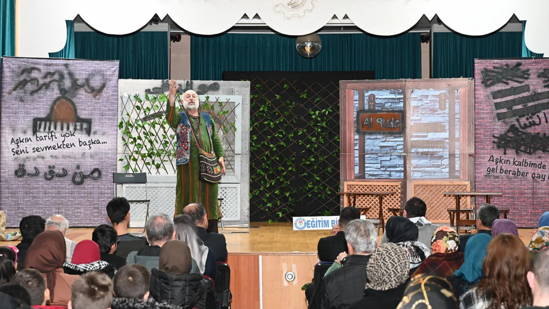 'Gün doğmadan' tiyatro oyunu Seydişehir'de sahnelendi