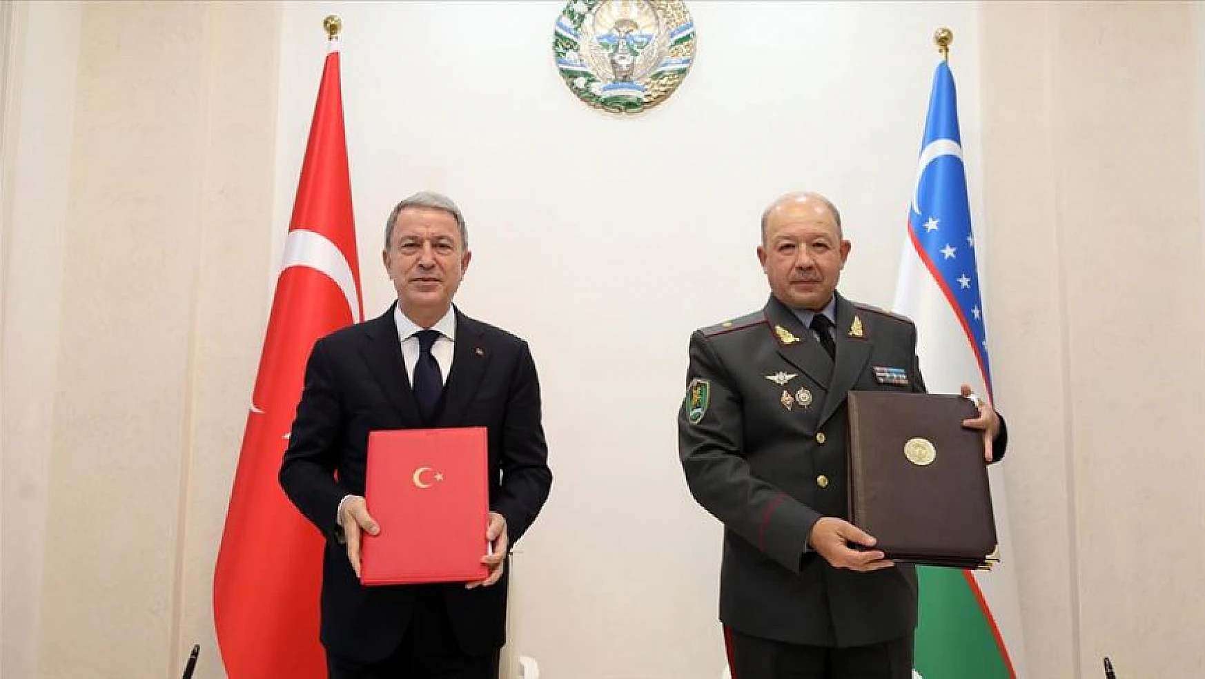 Hulusi Akar, Özbekistan Savunma Bakanı Kurbanov ile görüştü