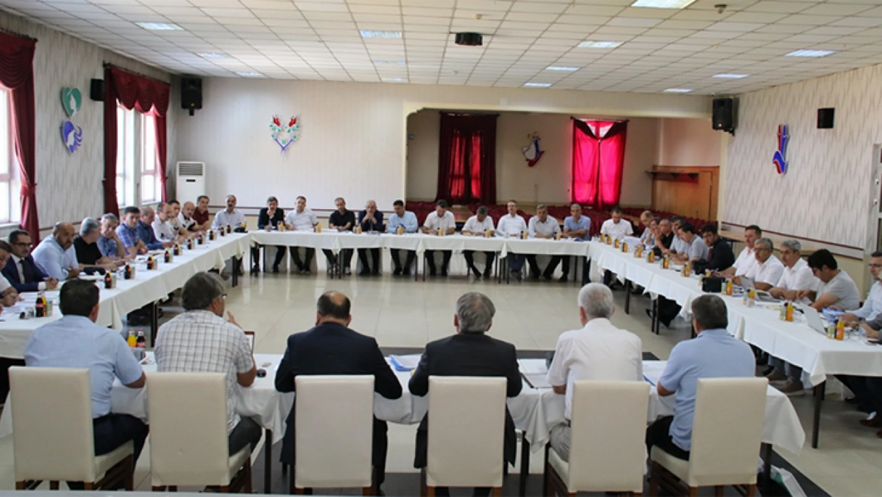 İlçe milli eğitim müdürleri toplantısı Akşehir'de yapıldı