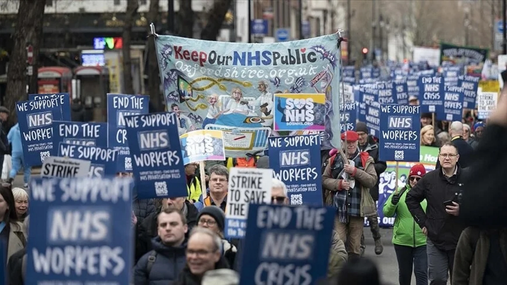 İngiltere'deki grevler işleri olumsuz etkiliyor