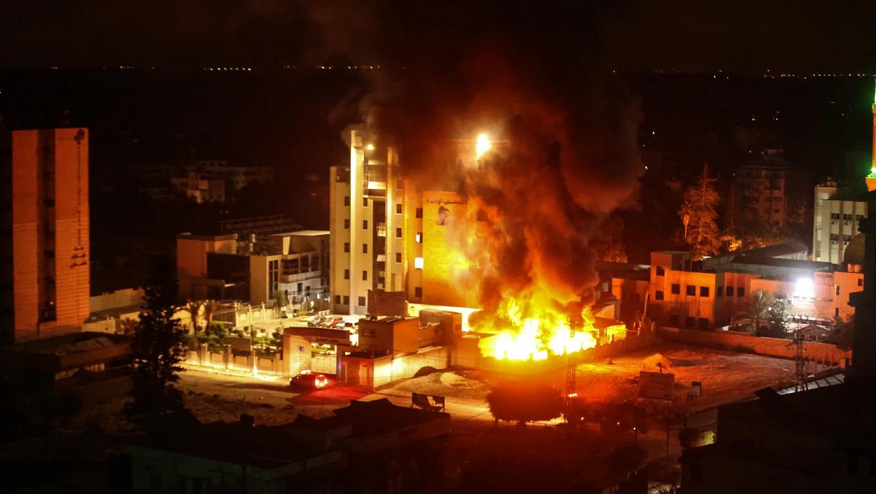 İsrail katliama devam ediyor! Şifa hastanesini vurdu
