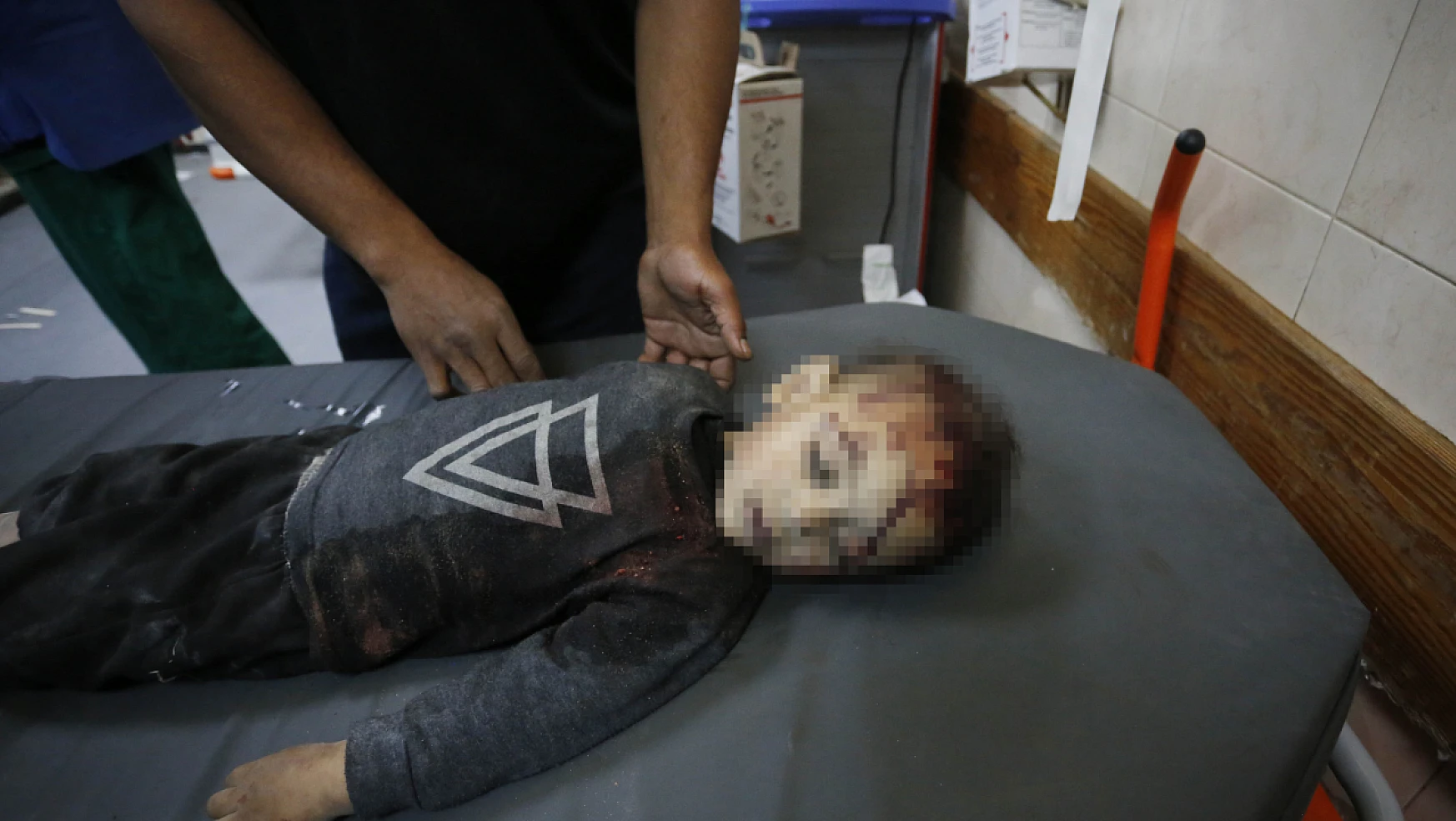 İsrail ordusu çocuk ve bebekleri öldürmeye devam ediyor
