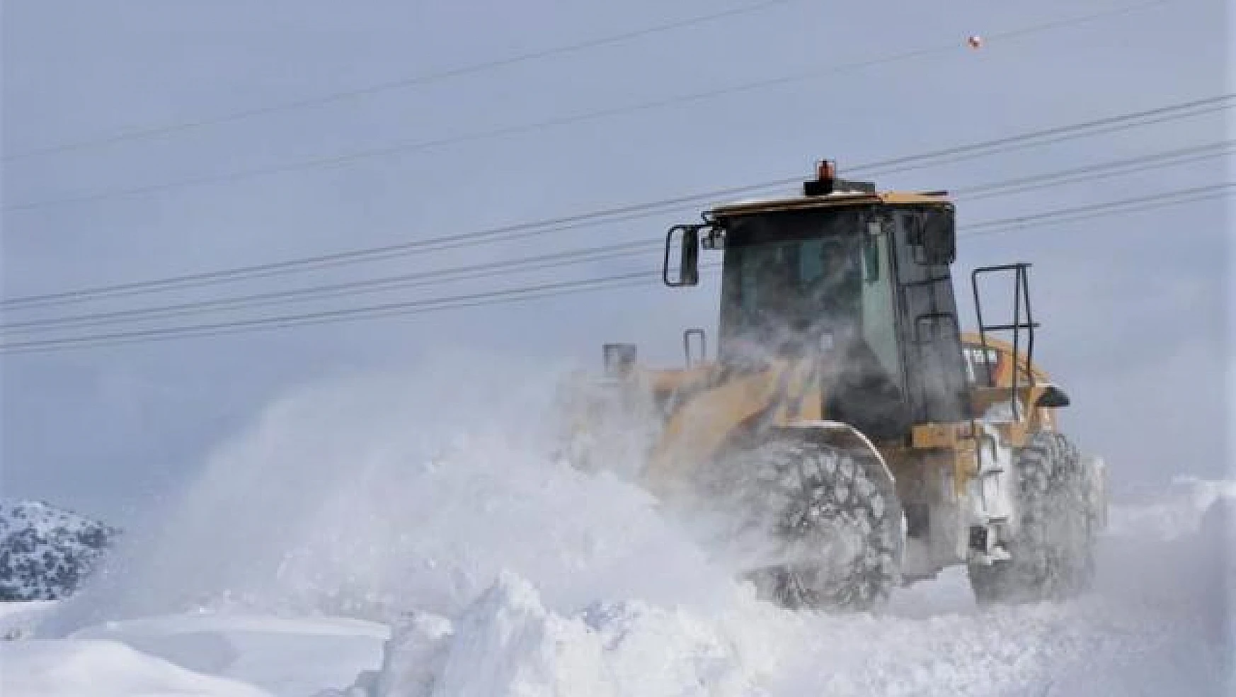 Kar bastırdı o ilimizde 48 yerleşim yerinin yolu ulaşıma kapandı