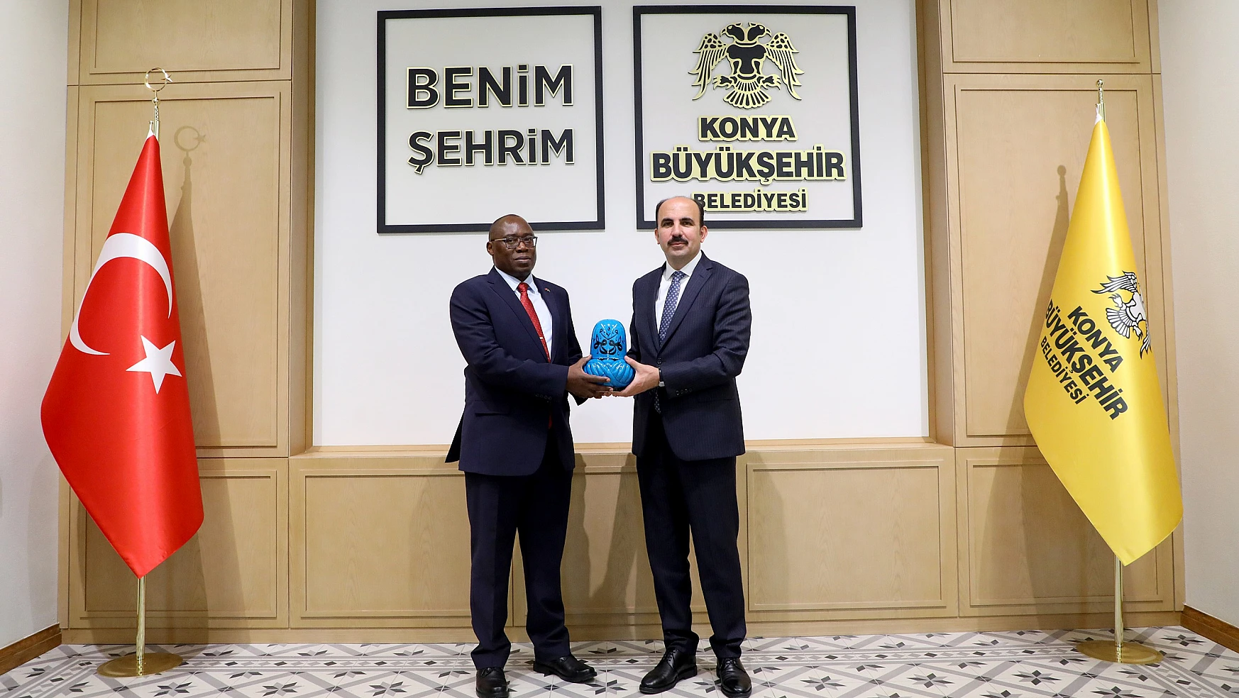 Kenya Büyükelçisi Boiyo ile Başkan Altay bir araya geldi