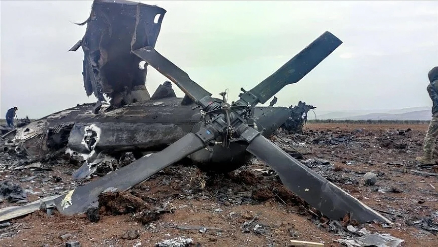Kırım'da helikopter düştü, 2 asker öldü