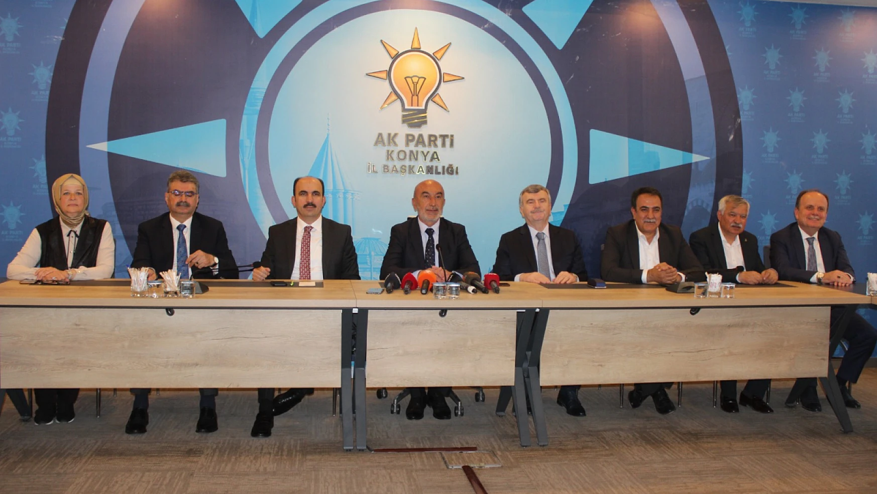 Konya'da AK Parti İl Başkanlığı'nda Basın Toplantısı gerçekleştirildi