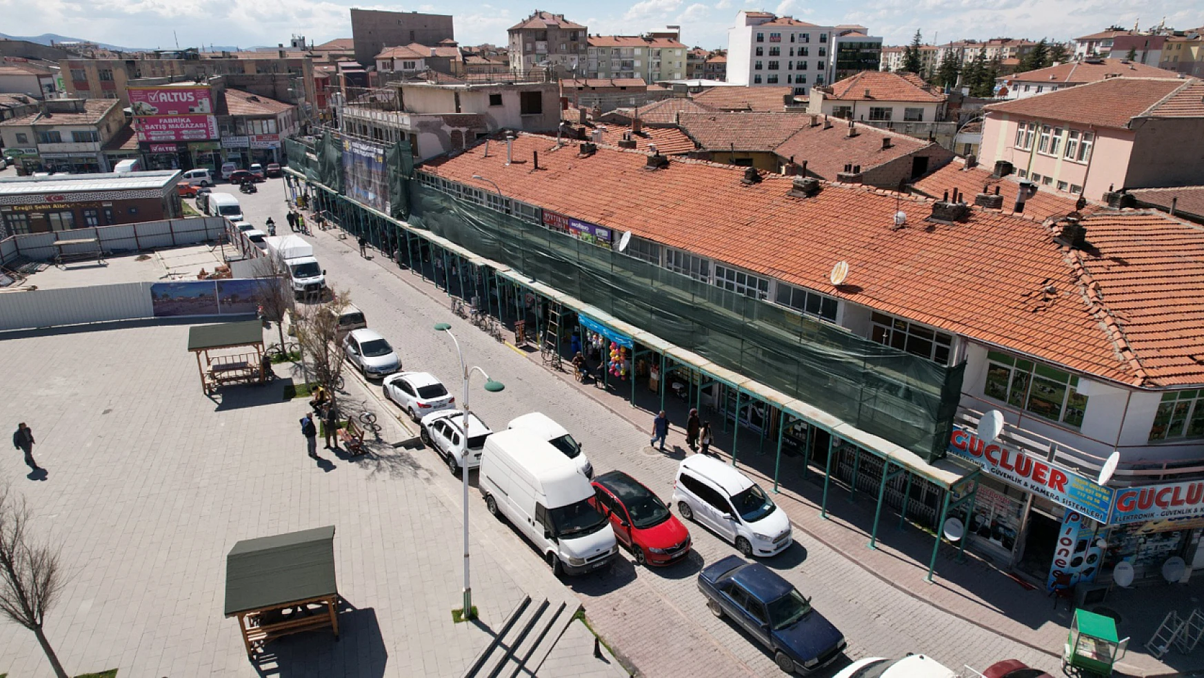 Konya Büyükşehir Ereğli Kent Meydanı'ndaki Dükkanları İhya Ediyor