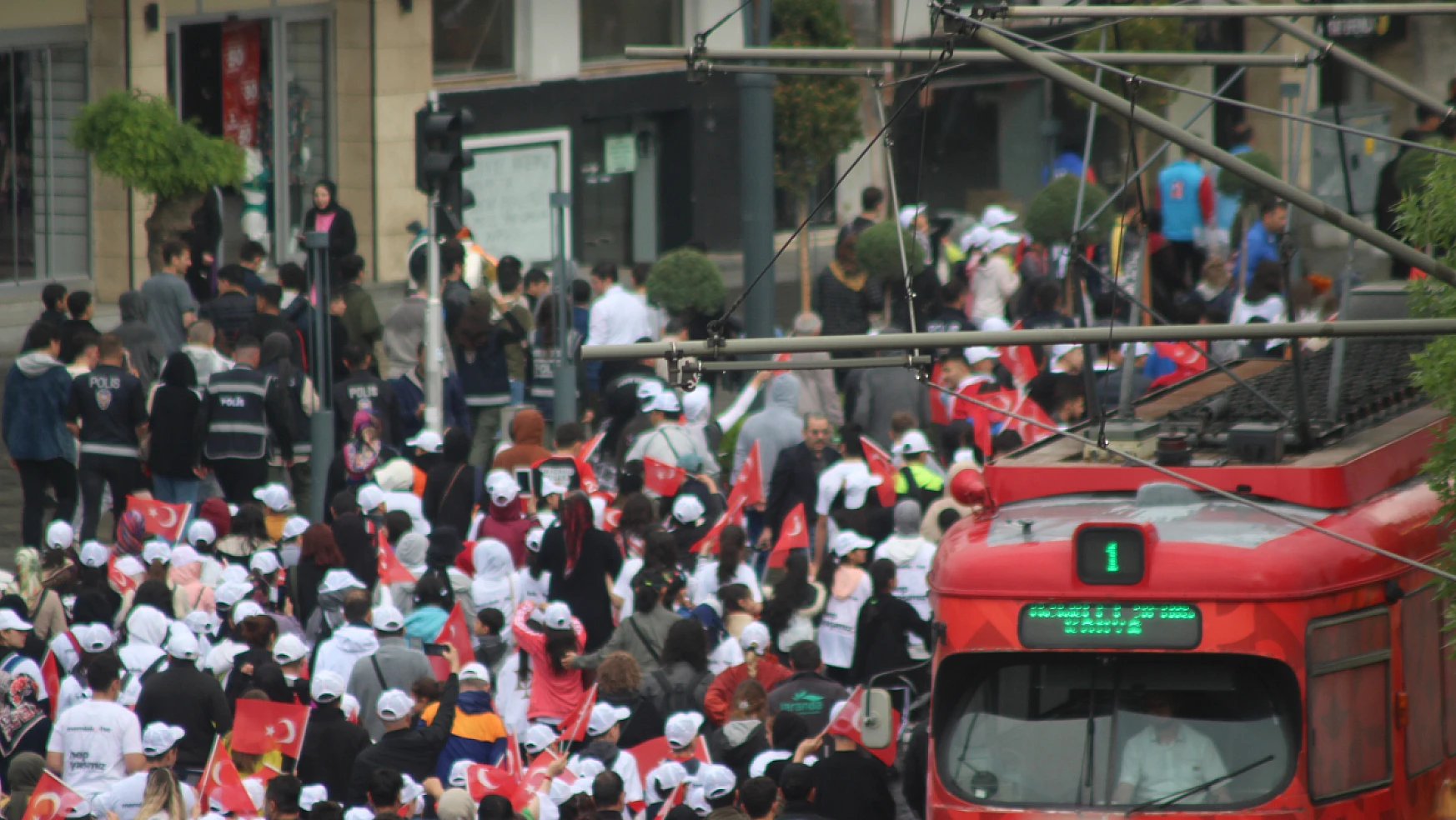 Konya'da 19 Mayıs yürüyüşü